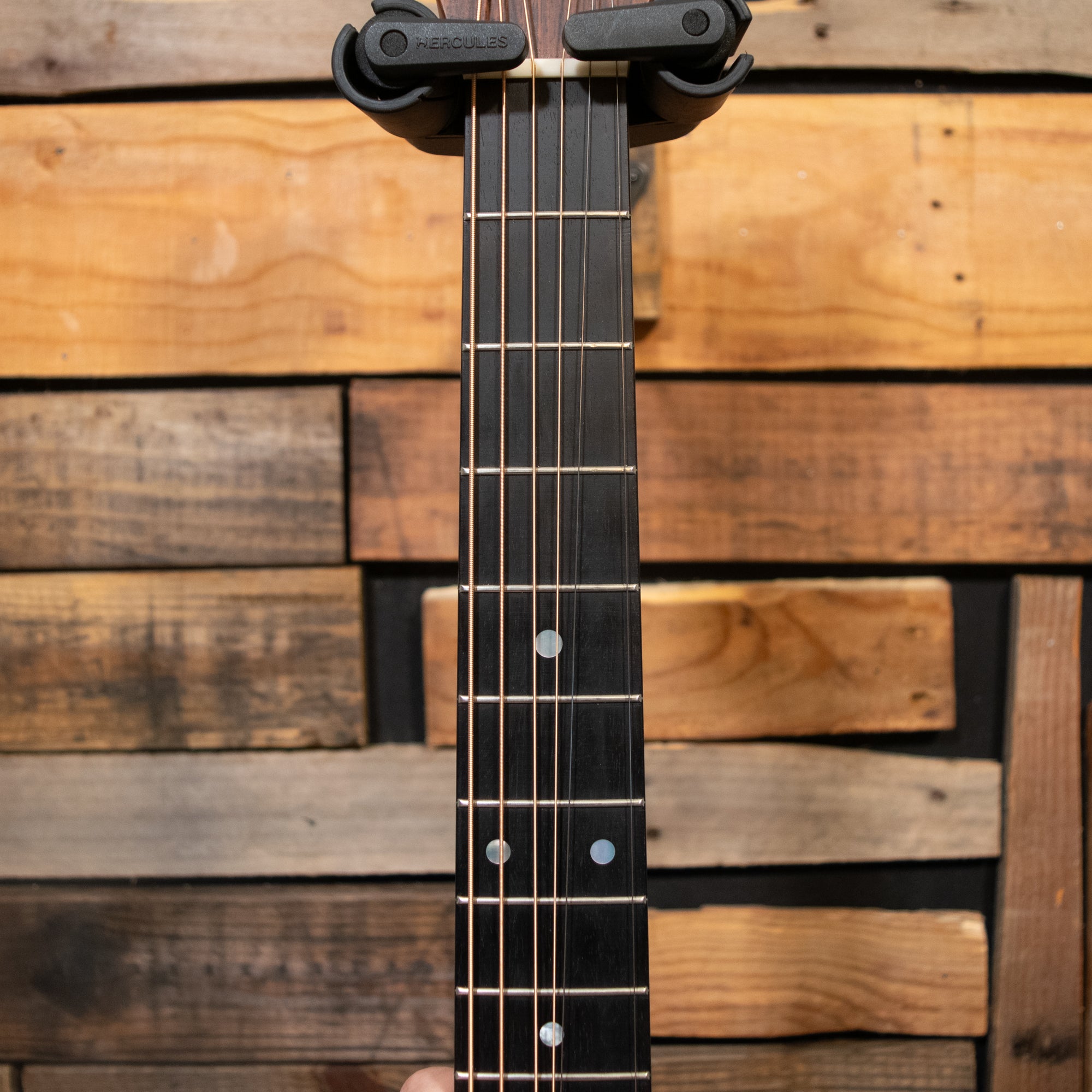 Martin HD-28, 2002