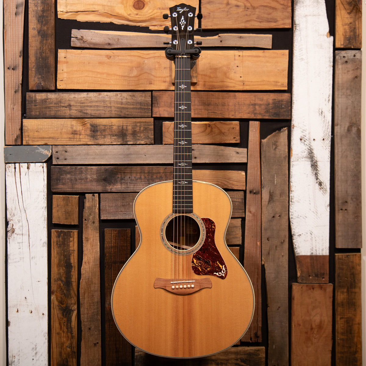 Taylor Gold Label 814e
