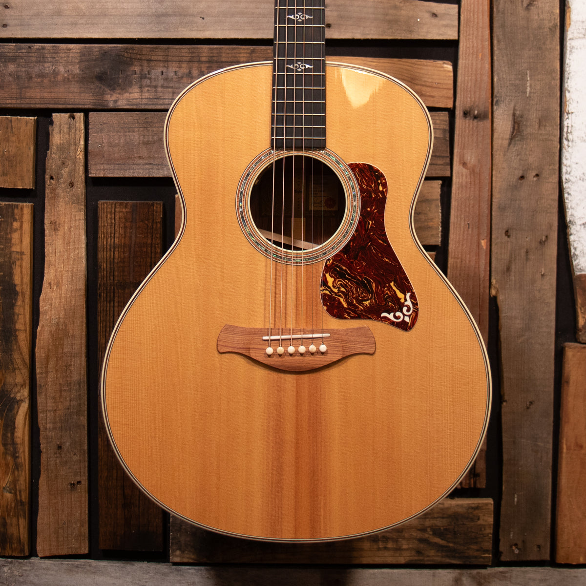 Taylor Gold Label 814e