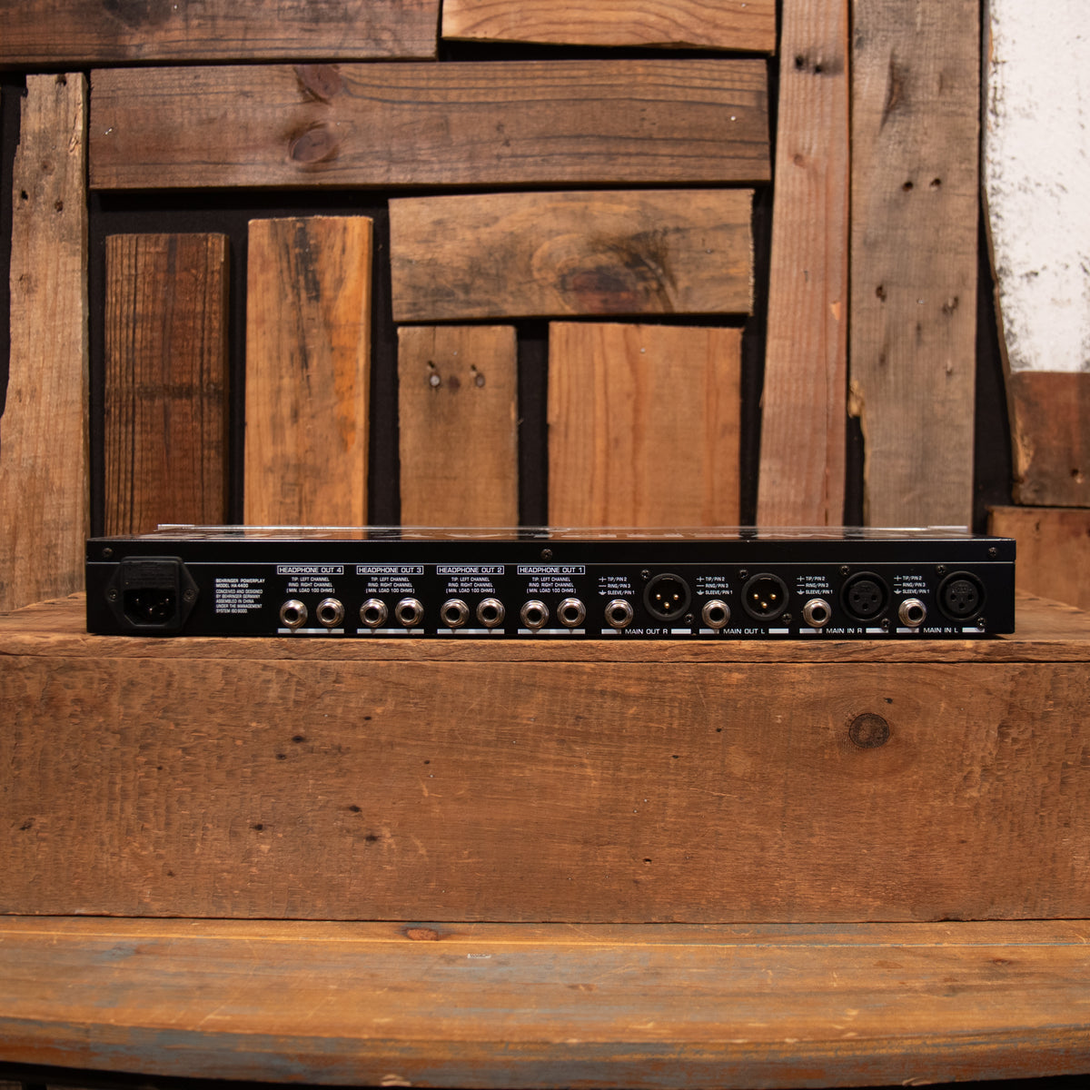 Behringer Powerplay PRO-4 HA4400 Headphone Amplifier