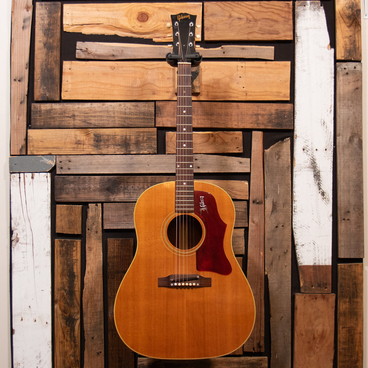 Gibson J50 - Natural, 1968