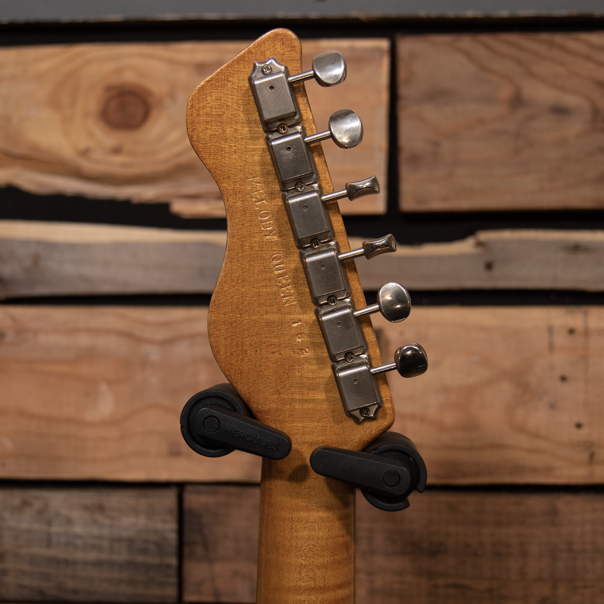 Bunting Melody Queen T - Aged Summer Sky Blue