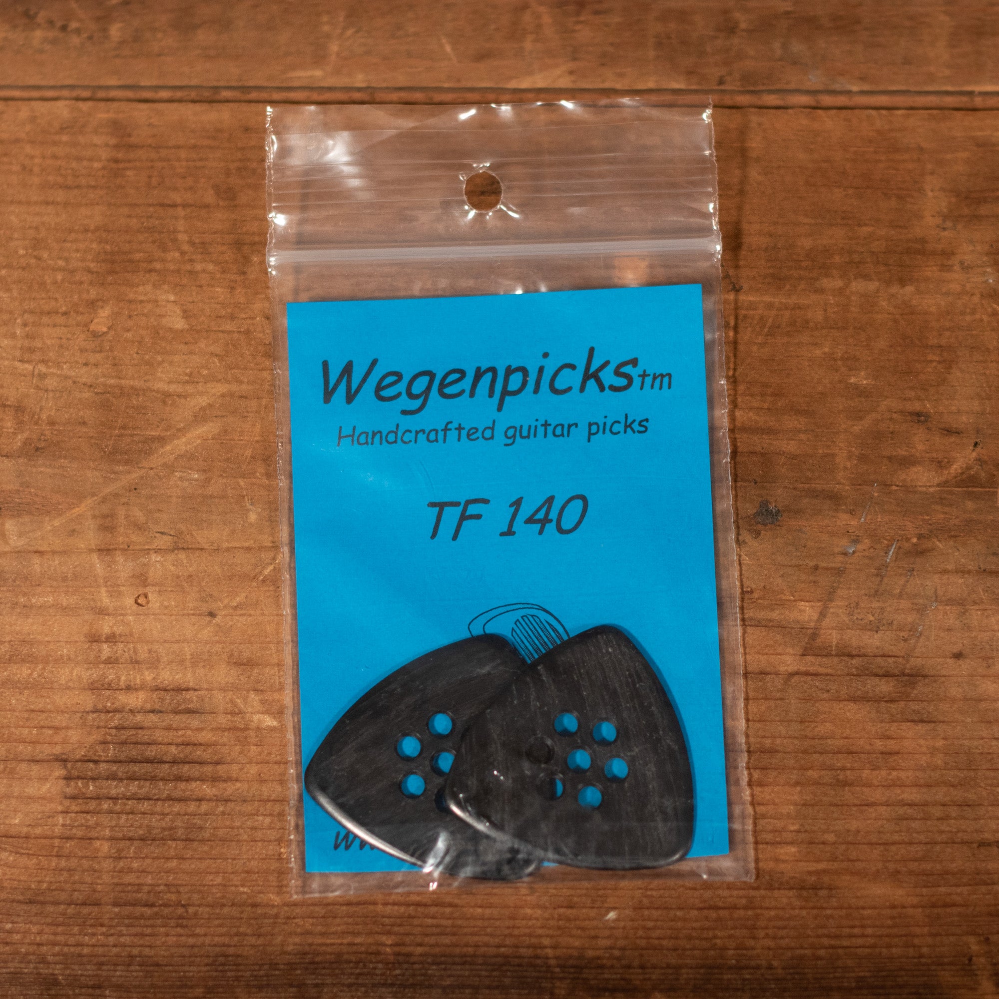 Wegen Triangular Picks (Pack of 2)