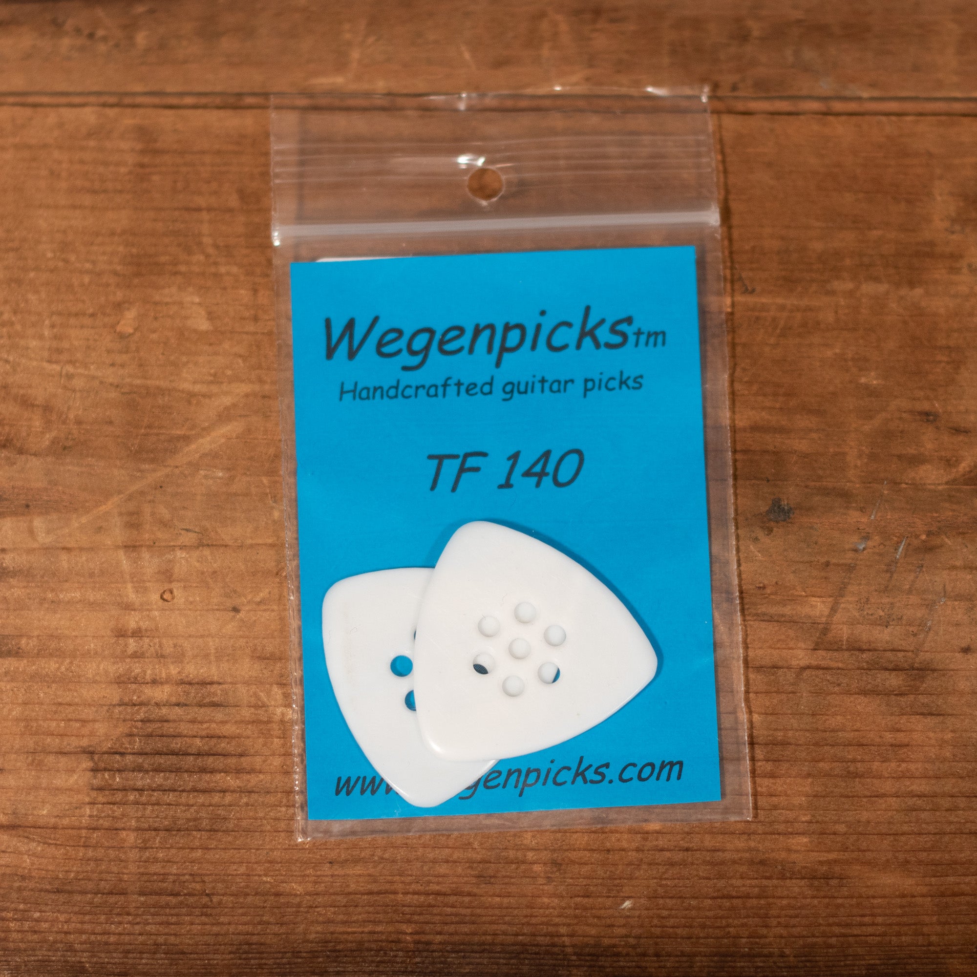 Wegen Triangular Picks (Pack of 2)