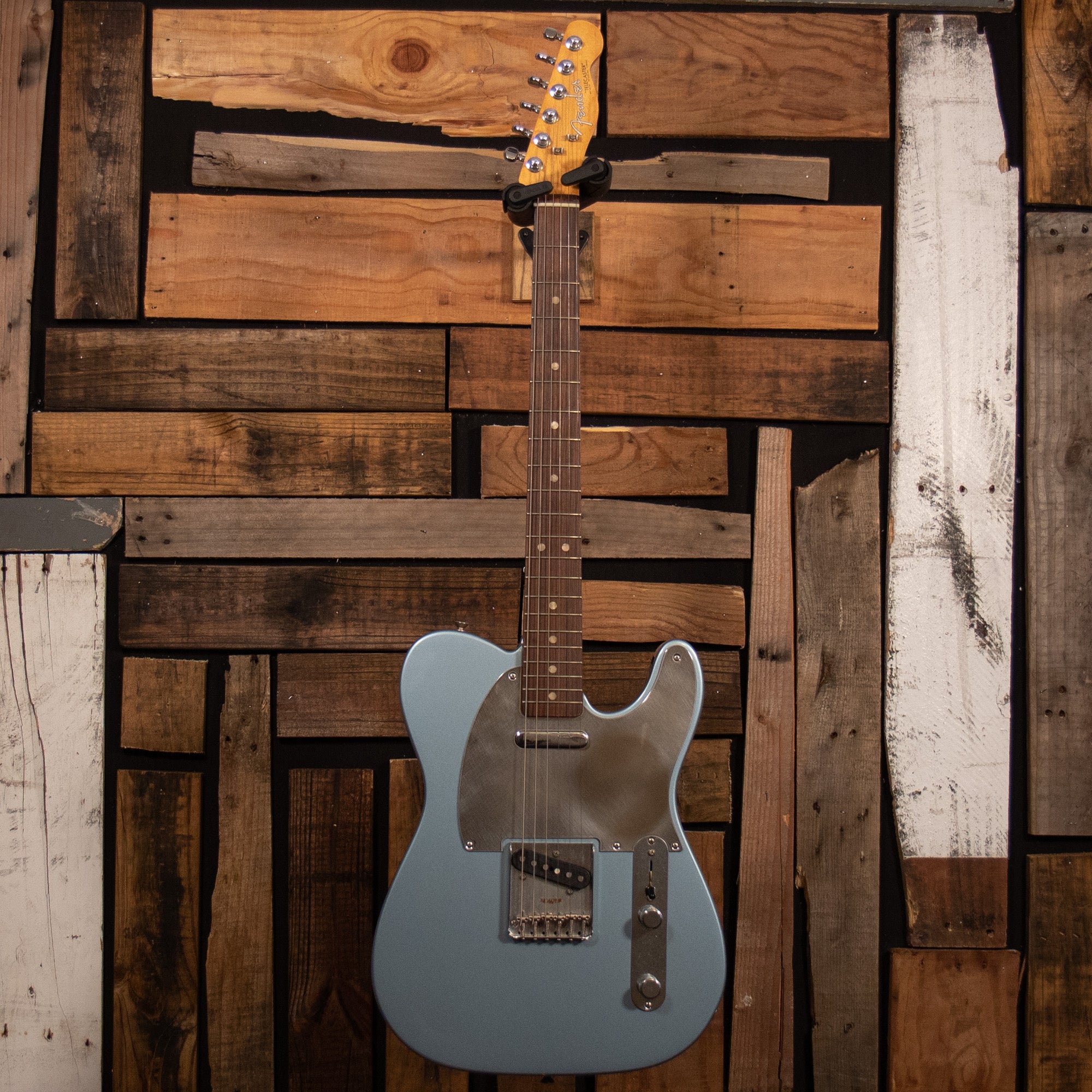 Fender Chrissie Hynde Roadworn Telecaster Ice Blue Metallic - Demo