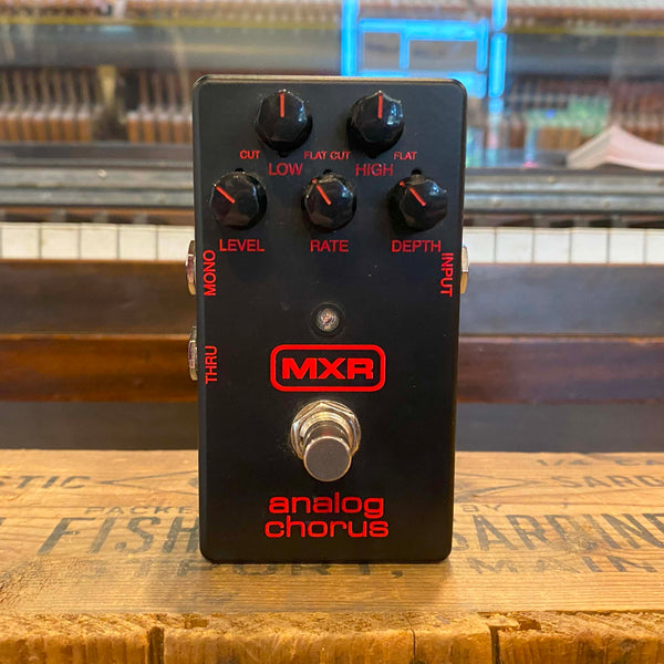 Used MXR Analog Chorus Limited Black/Red Finish – Spicer's Music