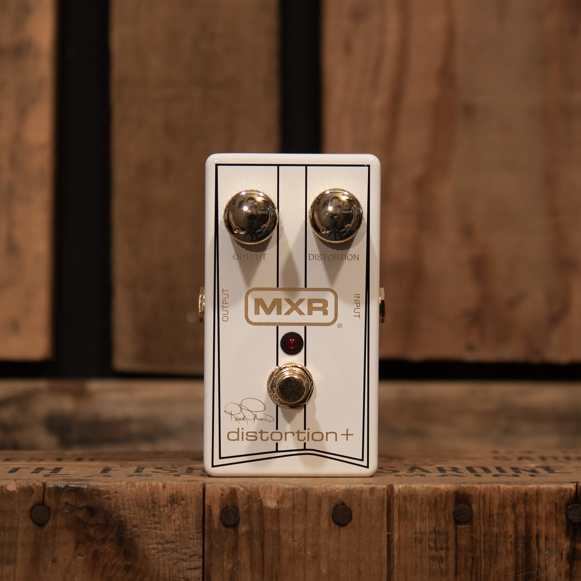 randy rhoads pedal MXR RR104C Randy Rhoads Special Edition Distortion+ Effects Pedal White 197881400347