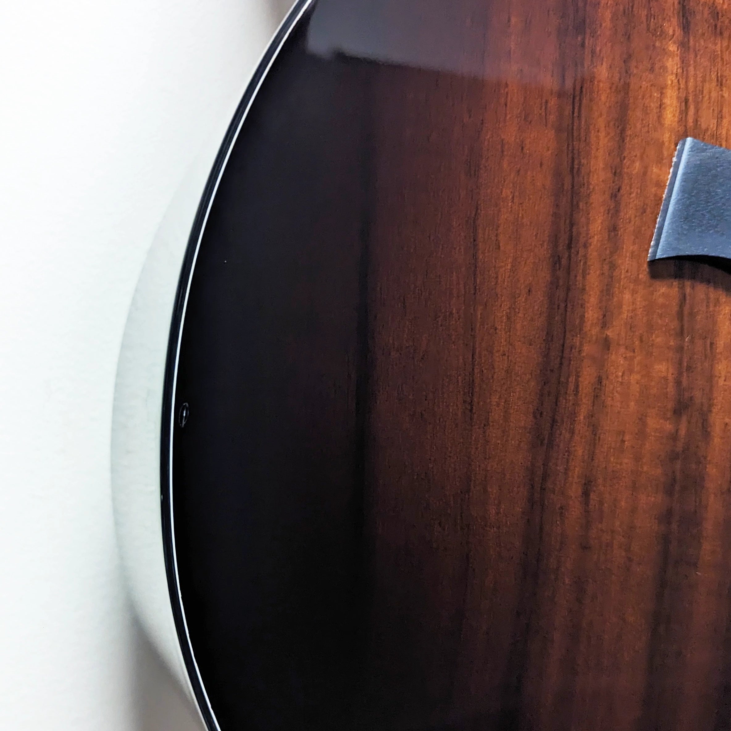 Taylor 224ce Koa Deluxe Acoustic-Electric Guitar w/OHSC *B-stock*