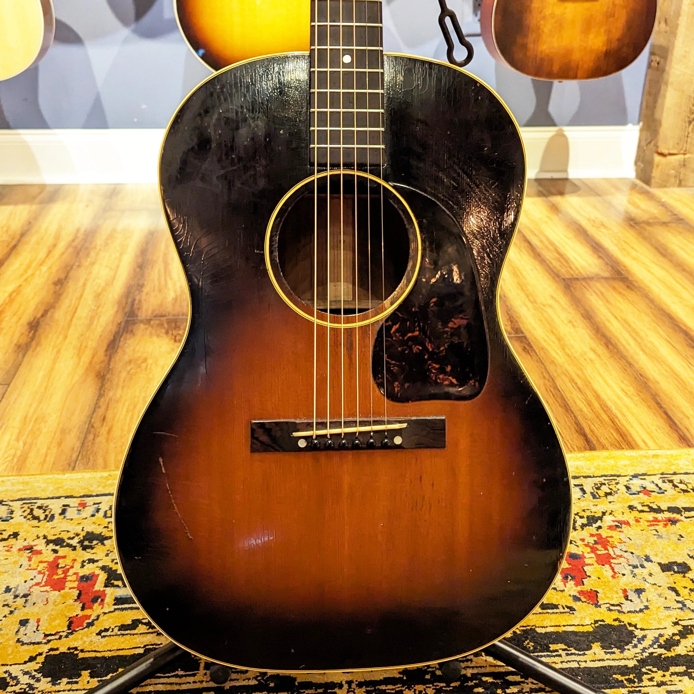 Gibson LG-2 Acoustic Guitar Sunburst 1948 w/ HSC