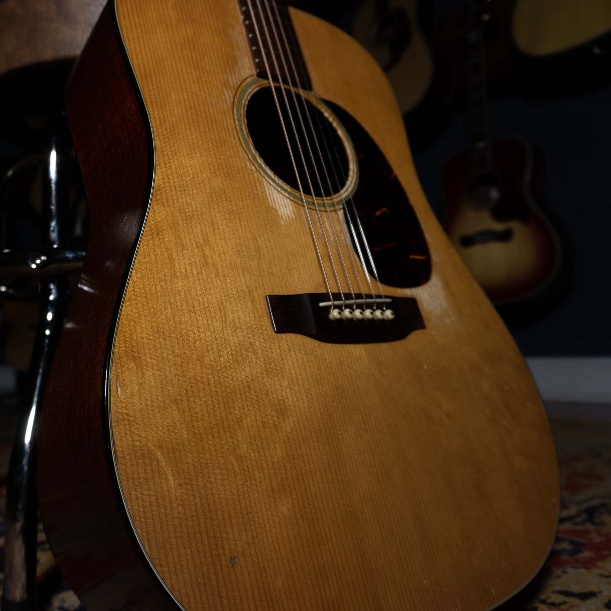 Martin D-18 Acoustic Guitar 1967 w/ HSC