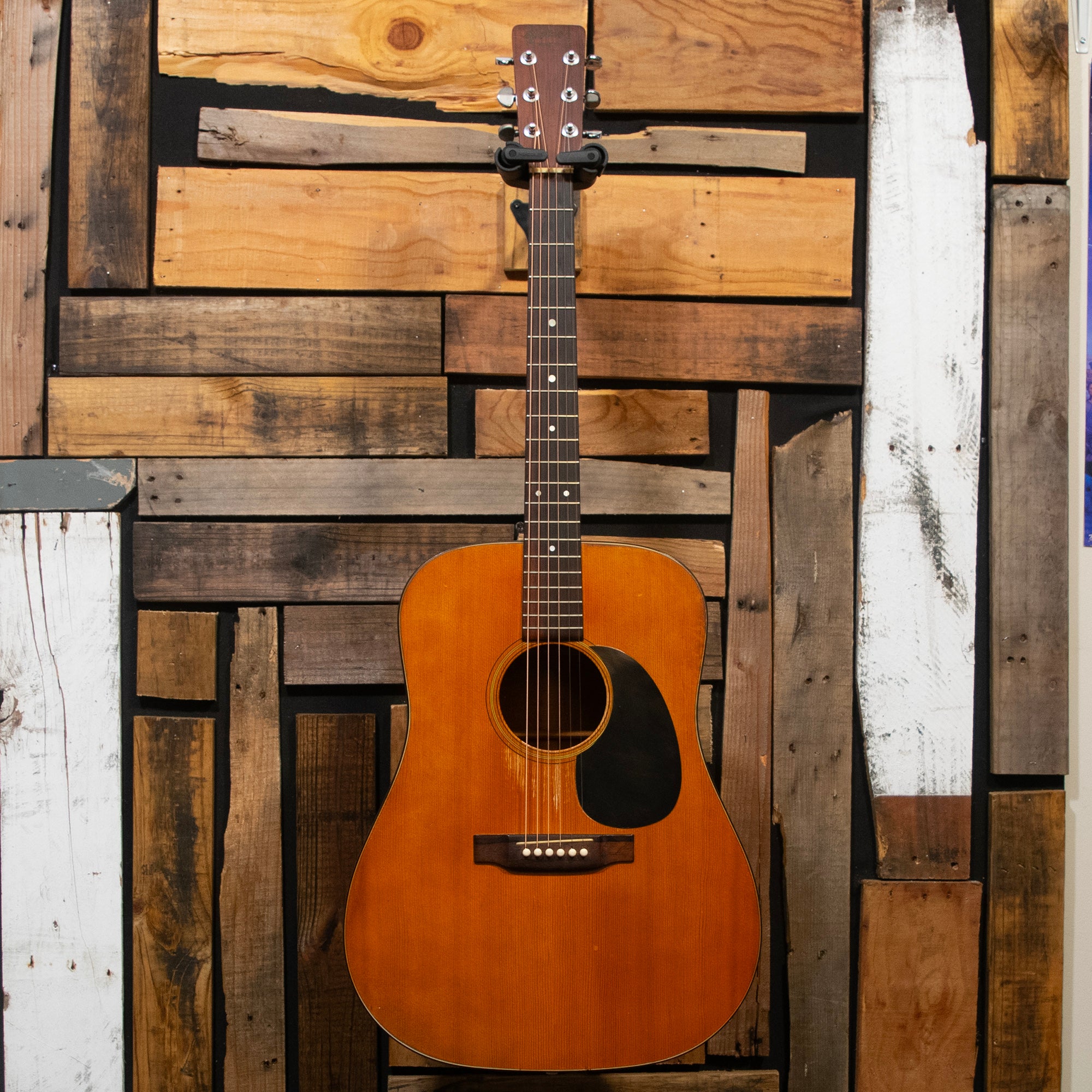 Martin D-18, 1970