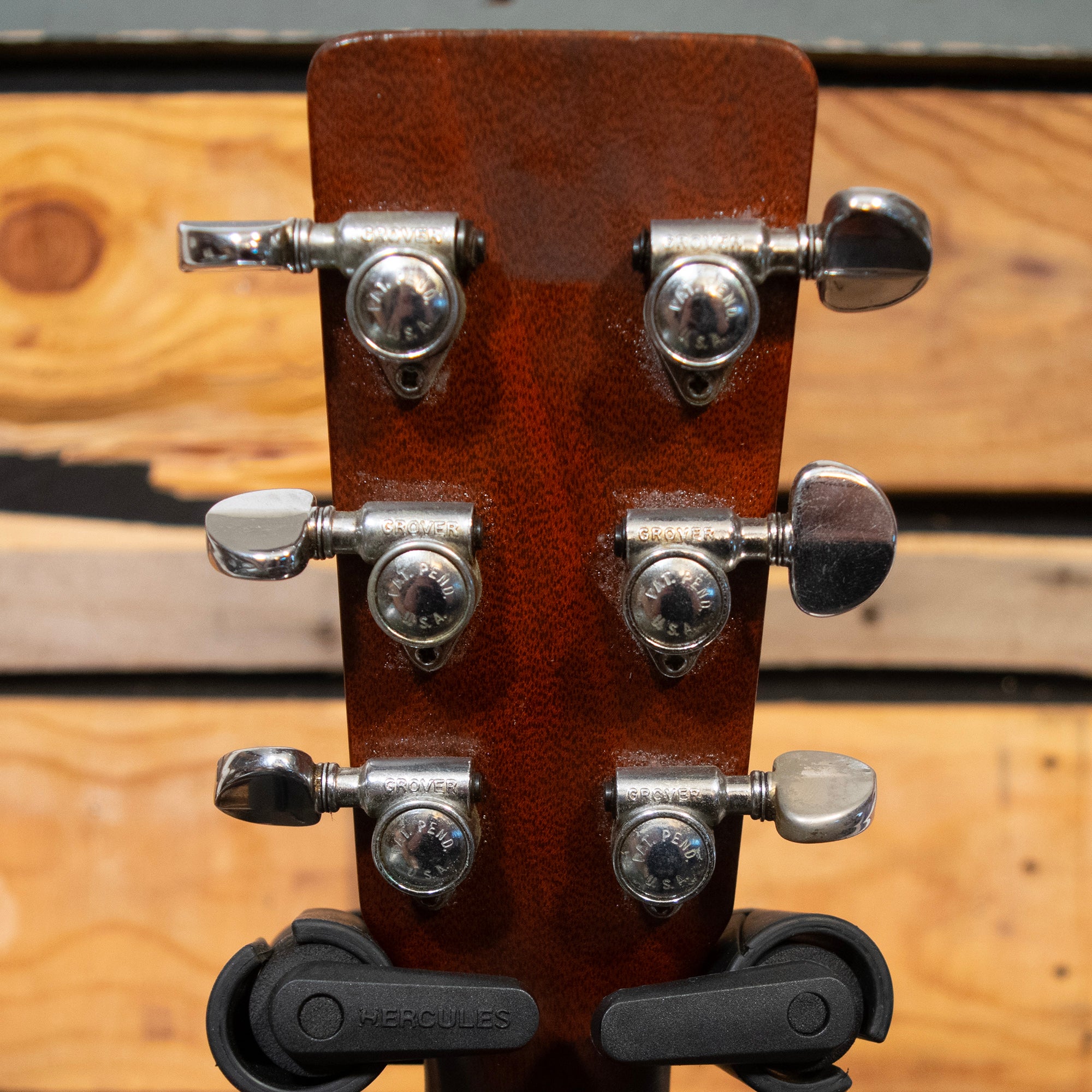 Martin D-18, 1970