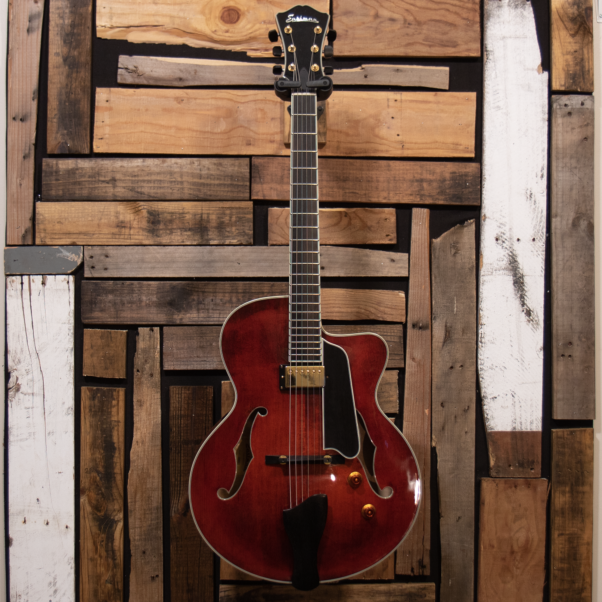 Eastman AR805CE Archtop - Classic