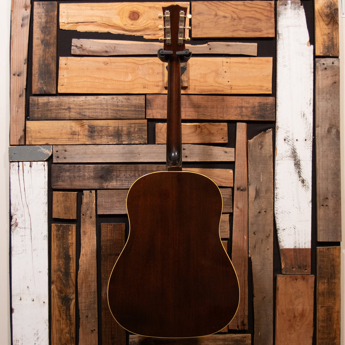 Gibson J50 - Natural, 1968