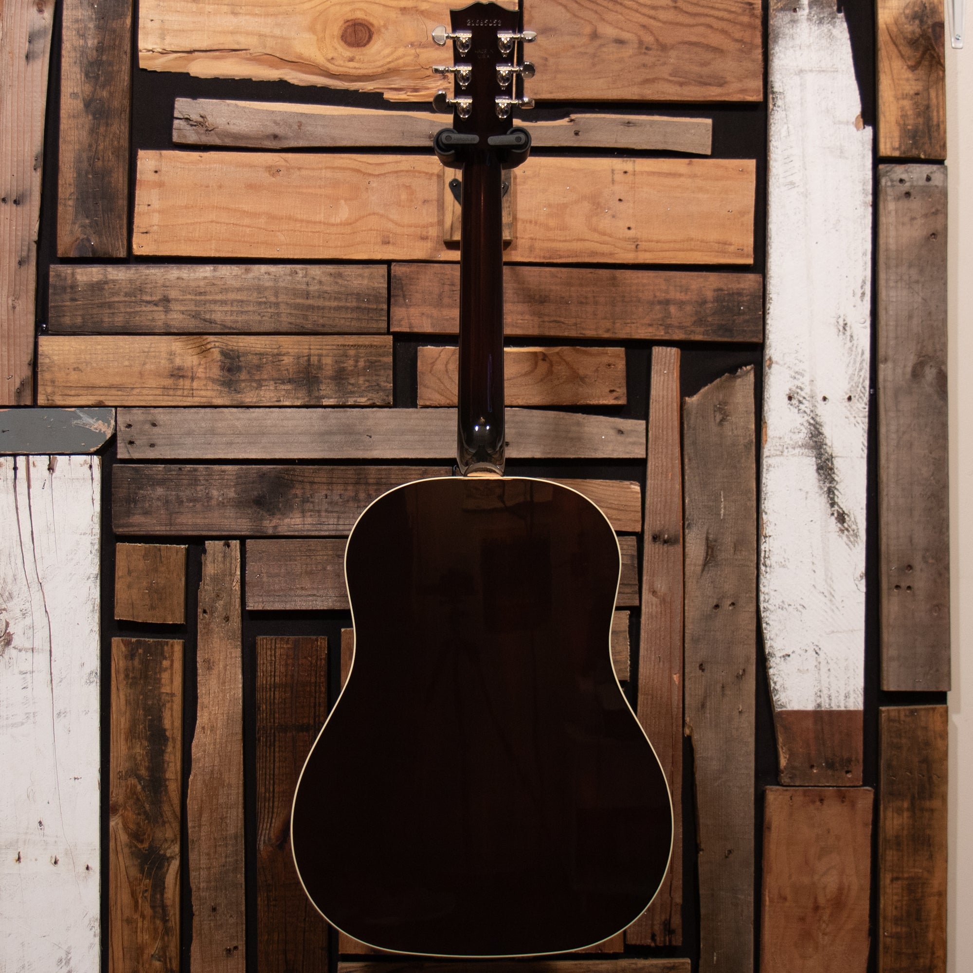 Gibson J-45 Standard (B-Stock)