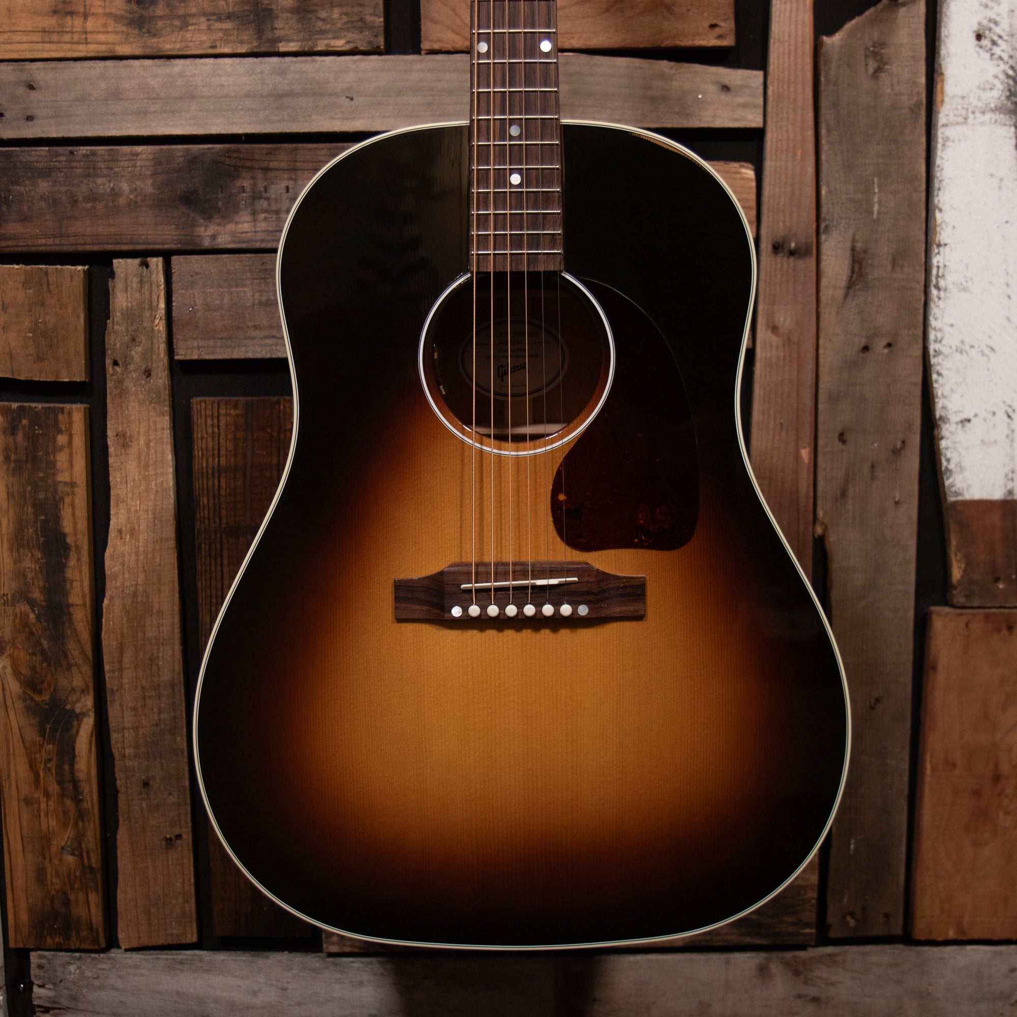 Gibson J-45 Standard (B-Stock)