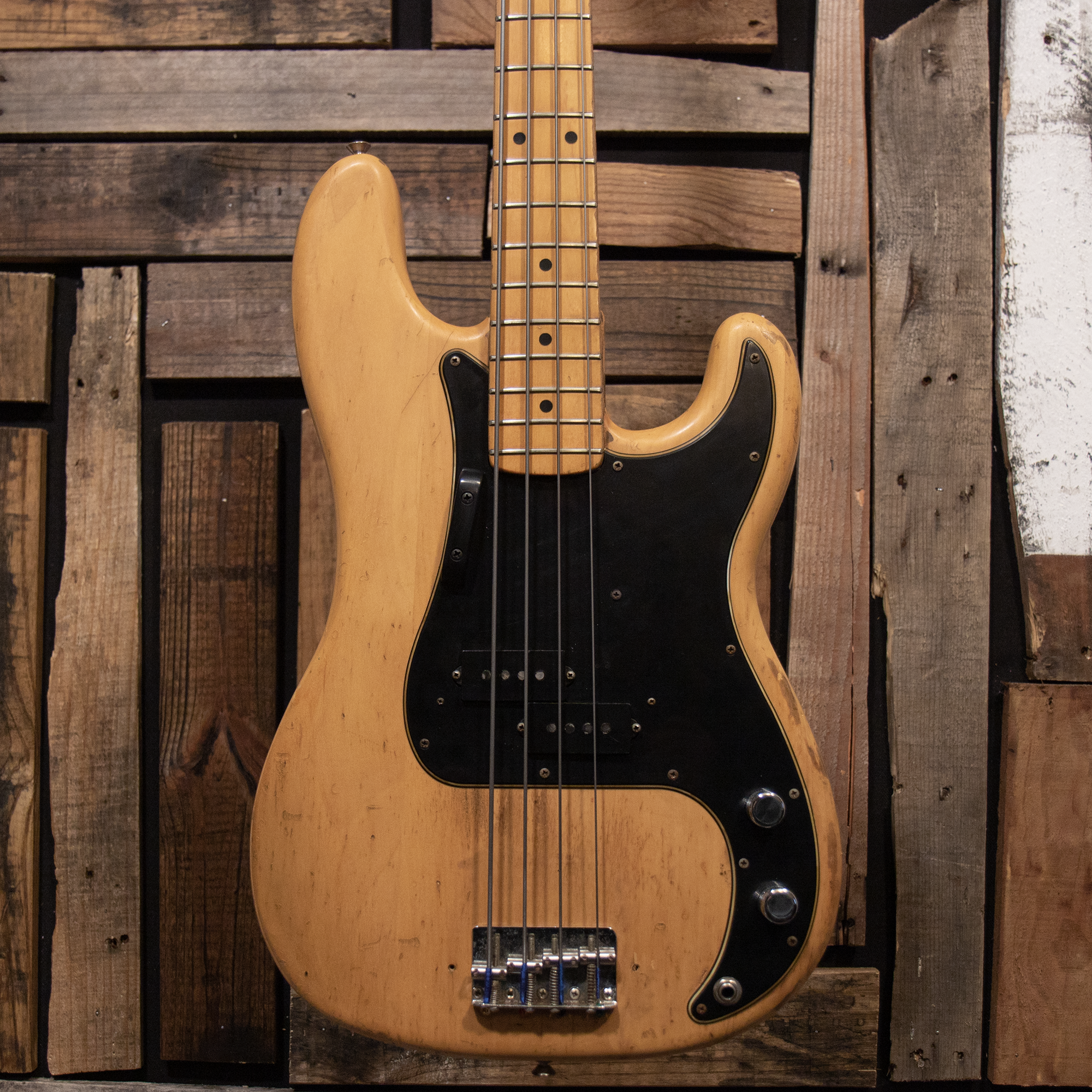 1975 Fender Precision Bass - Natural