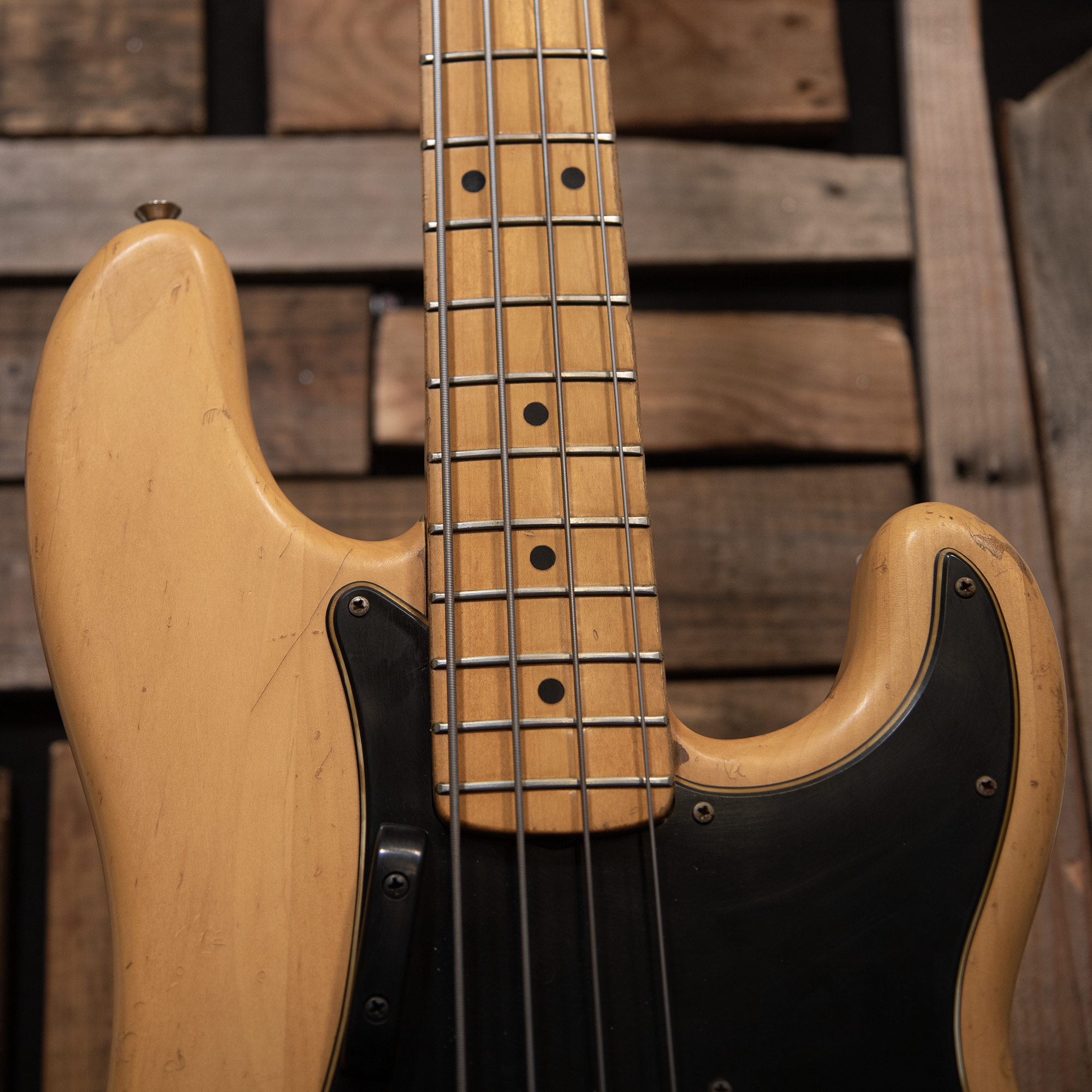 1975 Fender Precision Bass - Natural