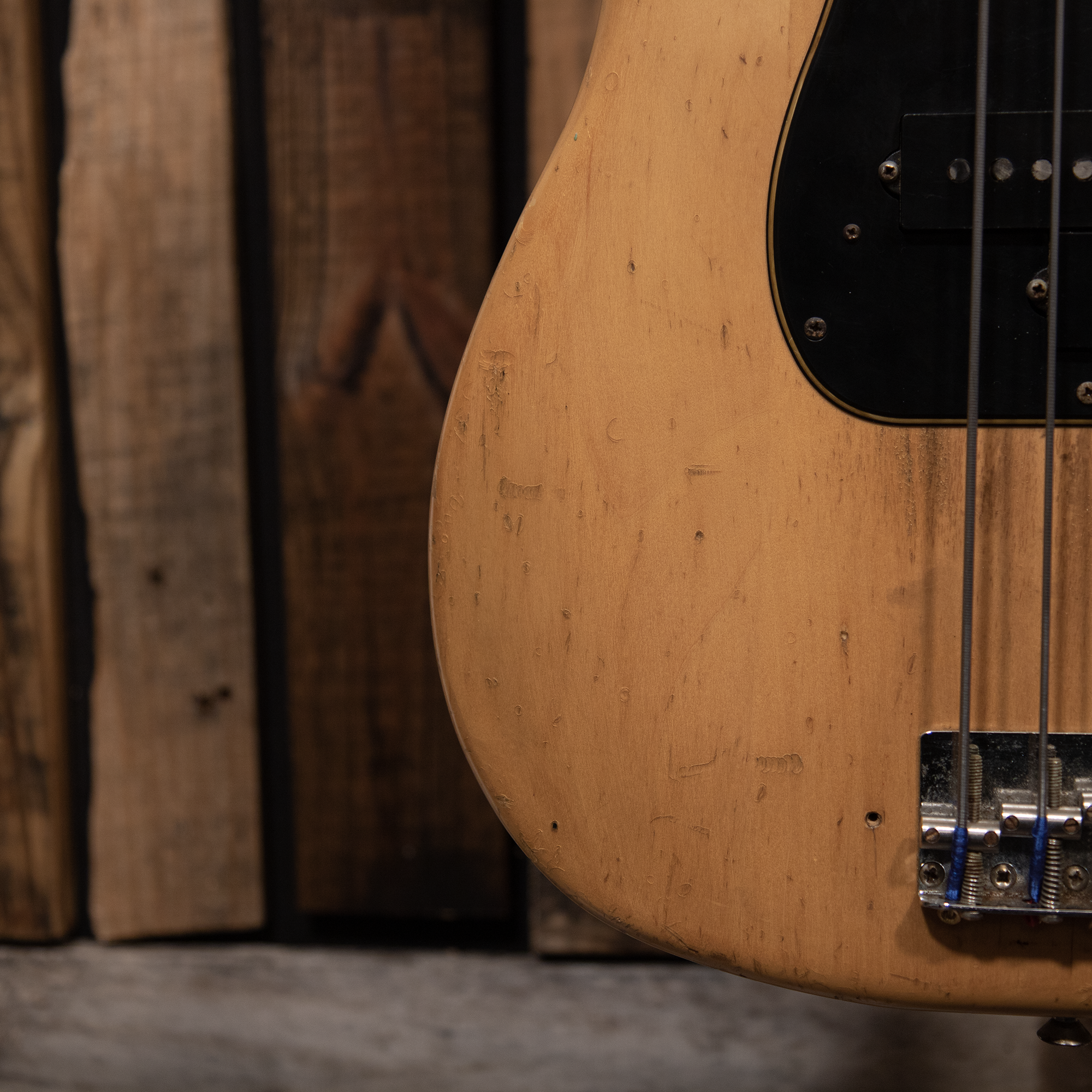 1975 Fender Precision Bass - Natural