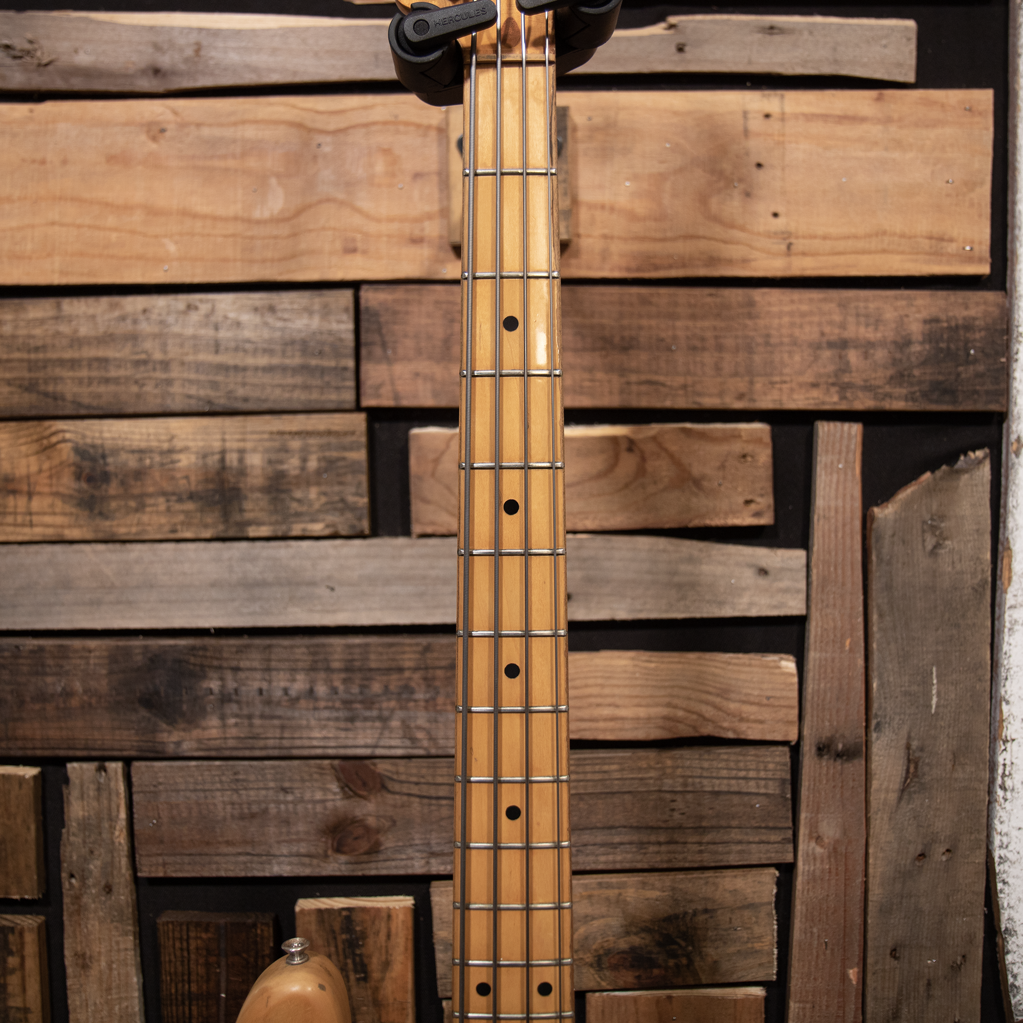 1975 Fender Precision Bass - Natural