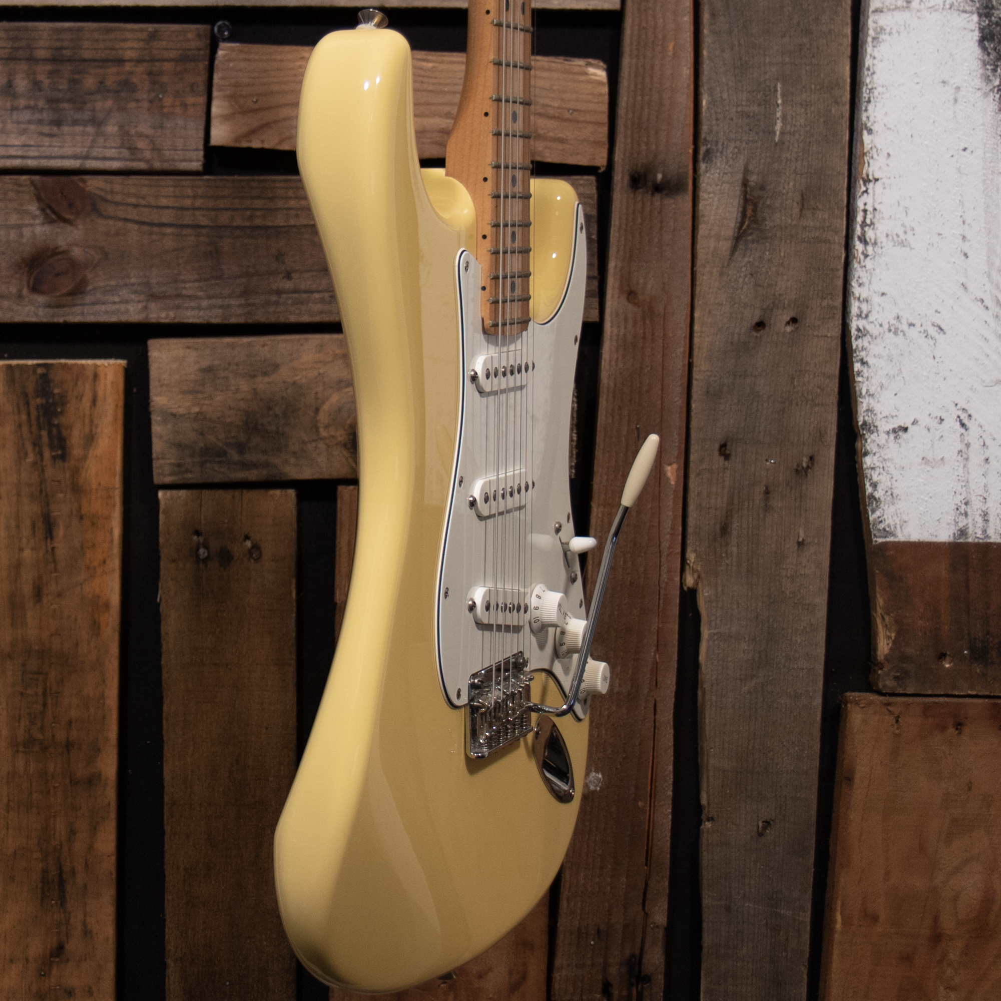 2020 Fender Player Stratocaster - Buttercream