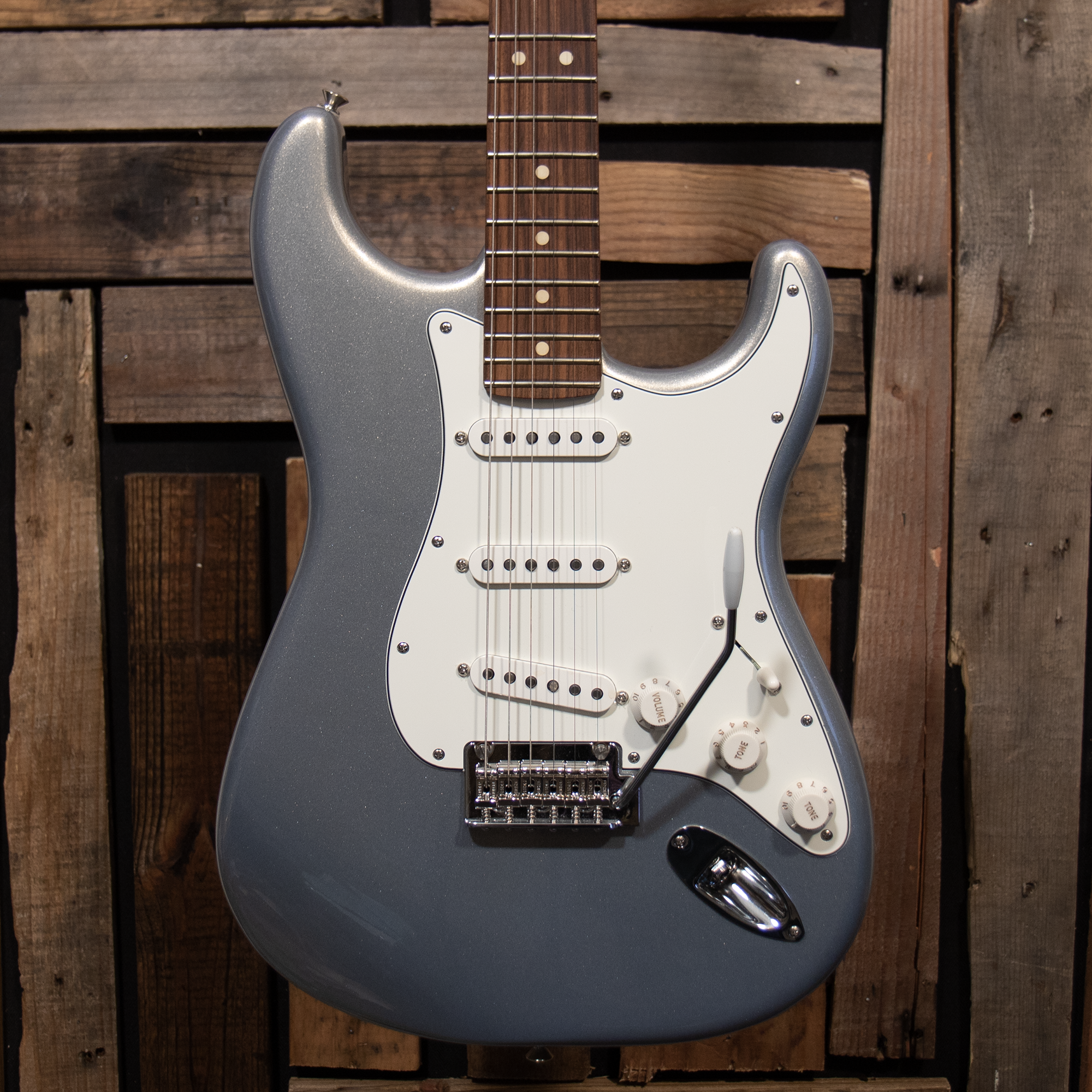 2022 Fender Player Stratocaster - Inca Silver