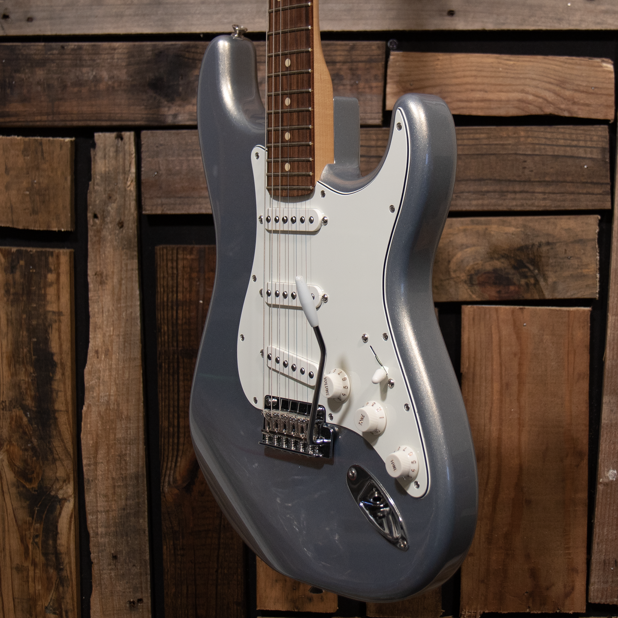 2022 Fender Player Stratocaster - Inca Silver