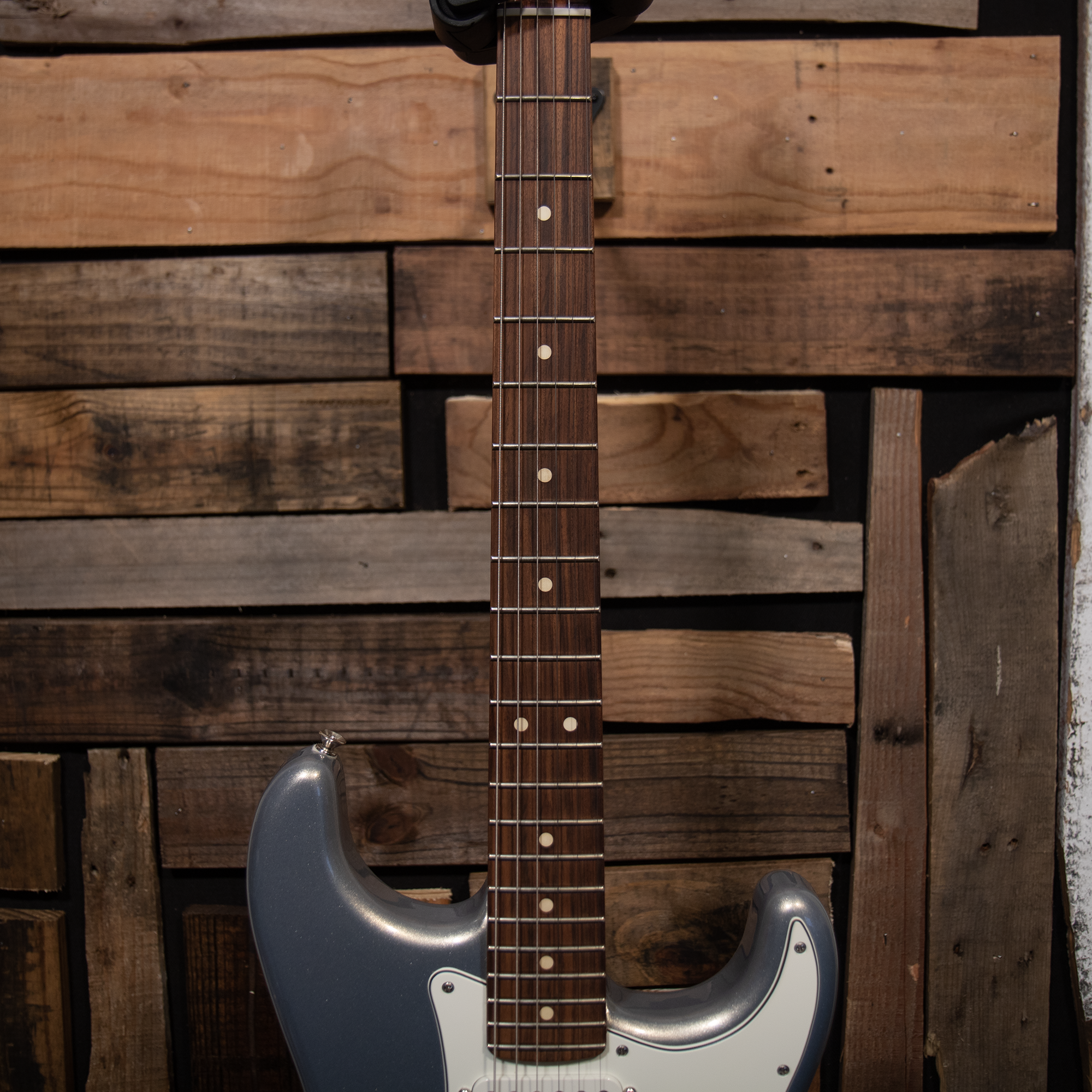 2022 Fender Player Stratocaster - Inca Silver