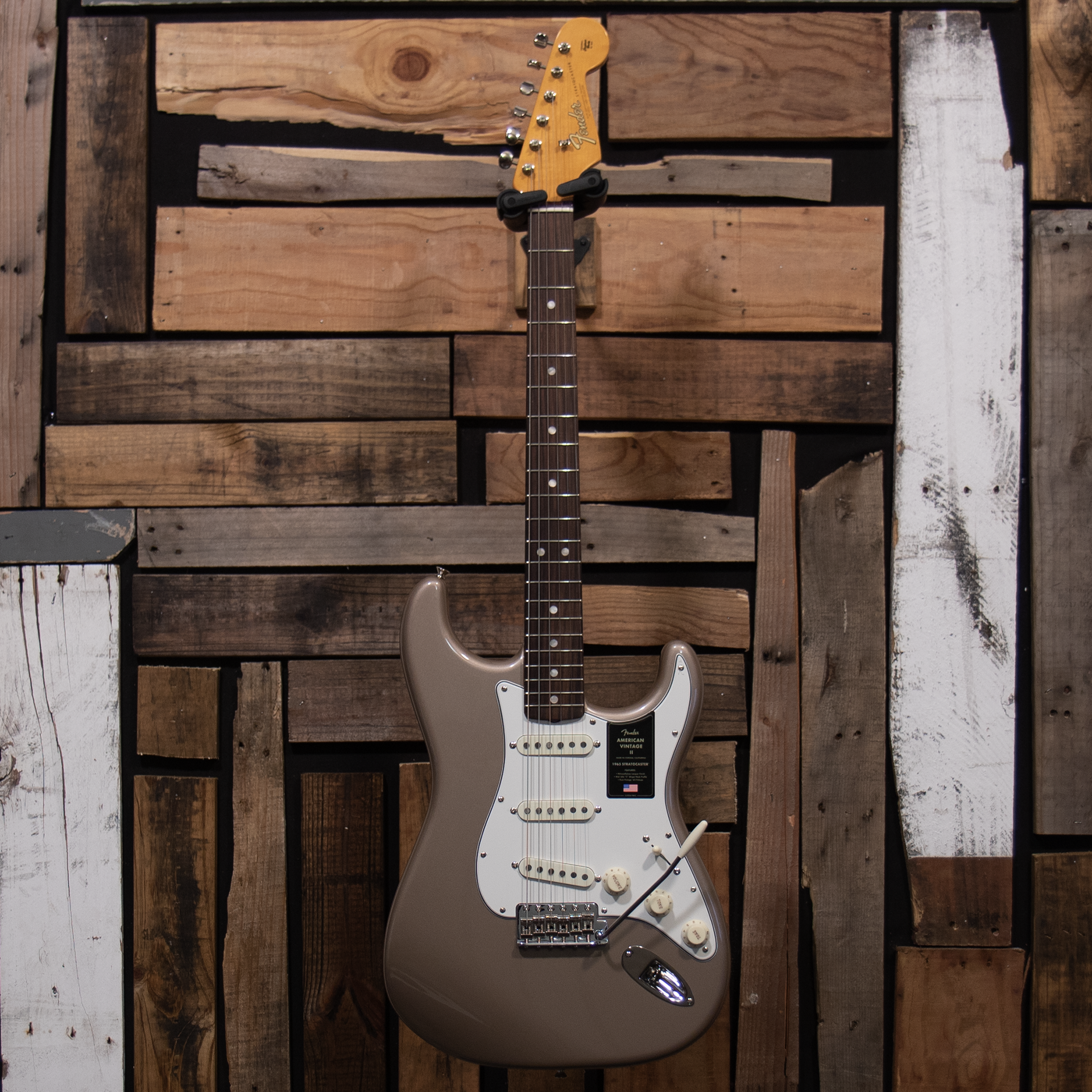【最終値下げ】Fender American VintageII 1965 Fender American Vintage II 1965 Stratocaster Sonic Blue