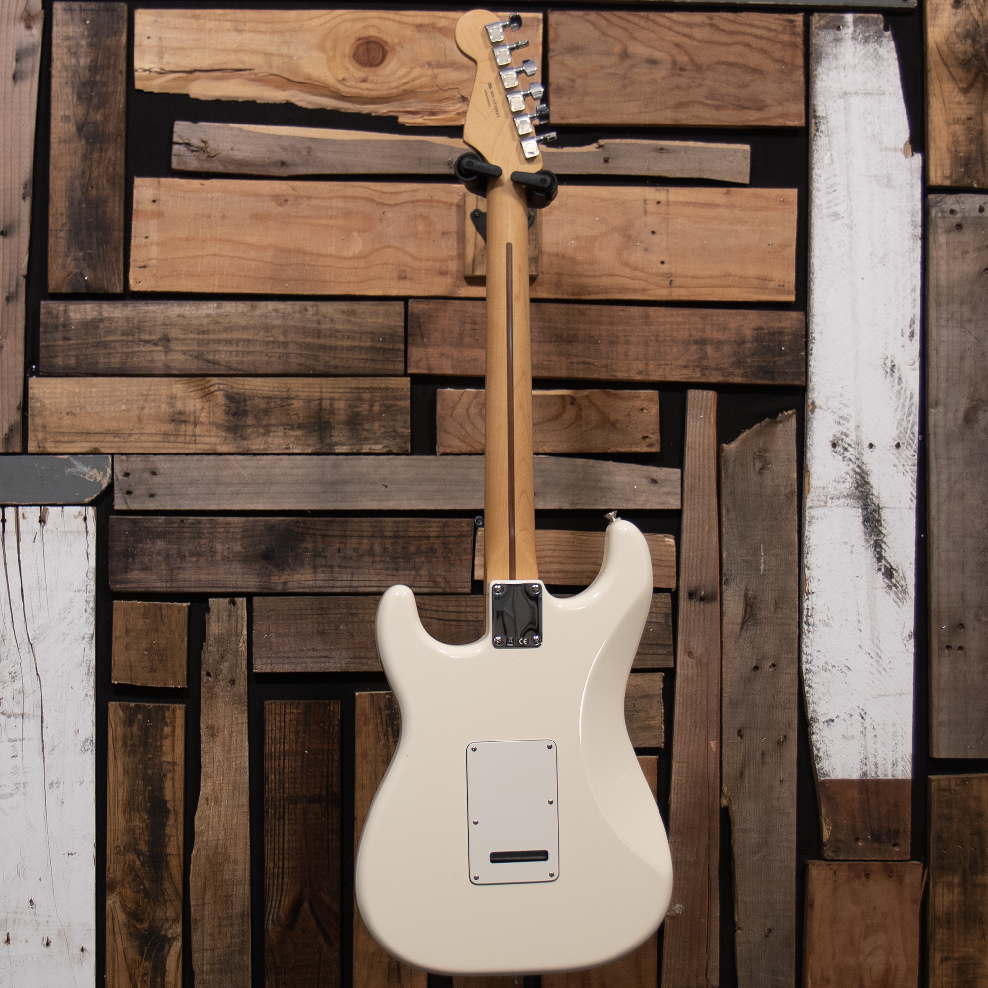 2012 Fender Mexican Standard Stratocaster - Arctic White