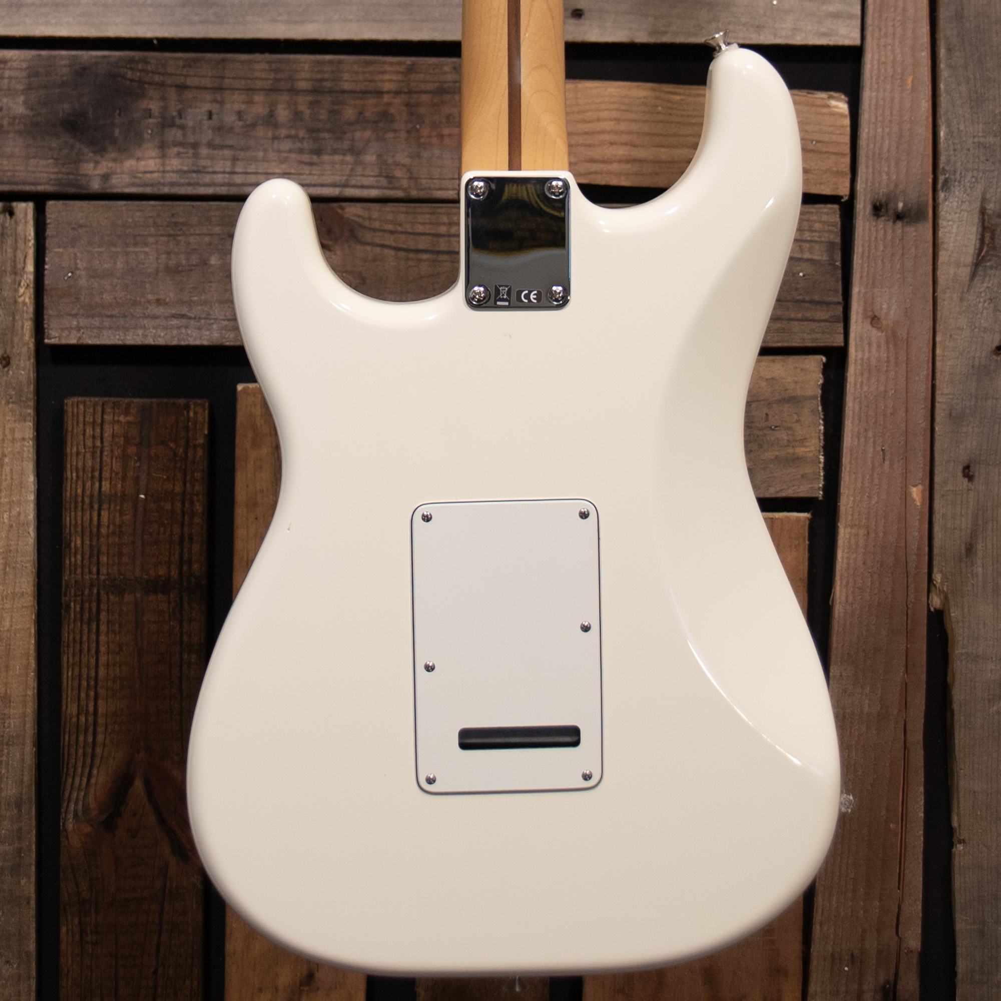 2012 Fender Mexican Standard Stratocaster - Arctic White