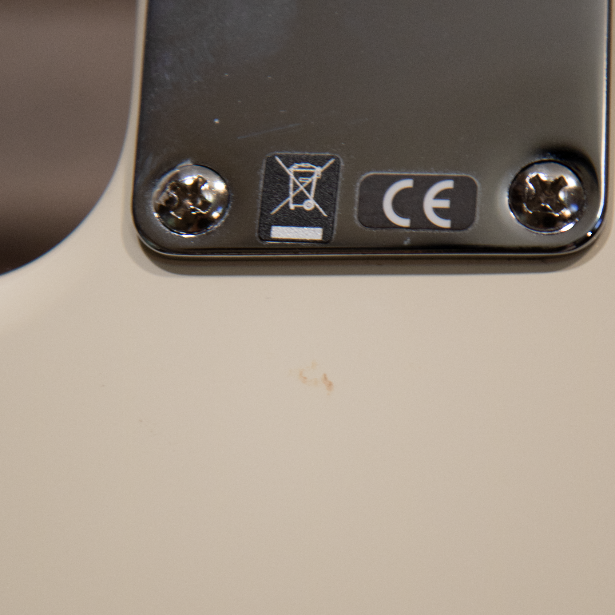 2012 Fender Mexican Standard Stratocaster - Arctic White