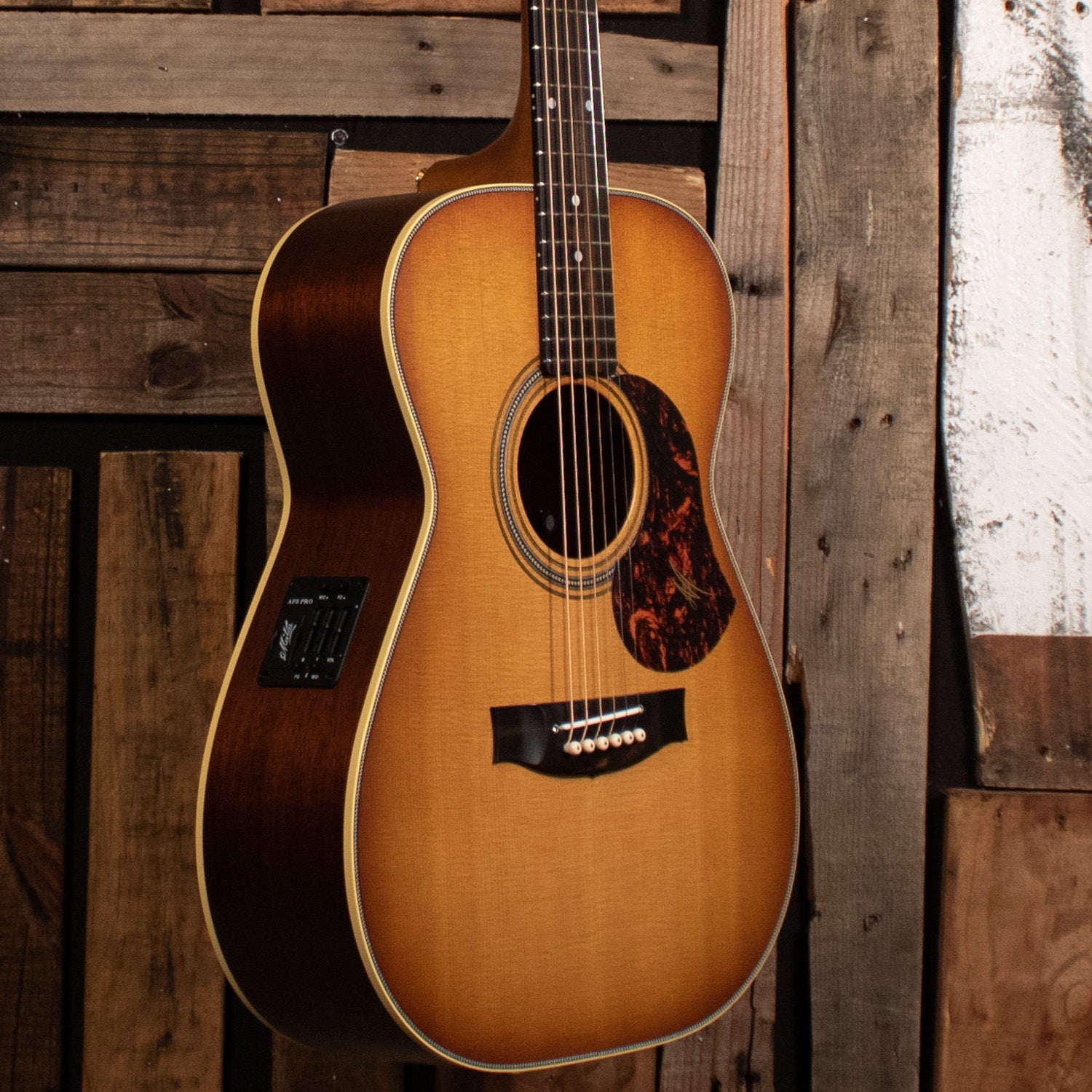 Maton EBG808 Nashville