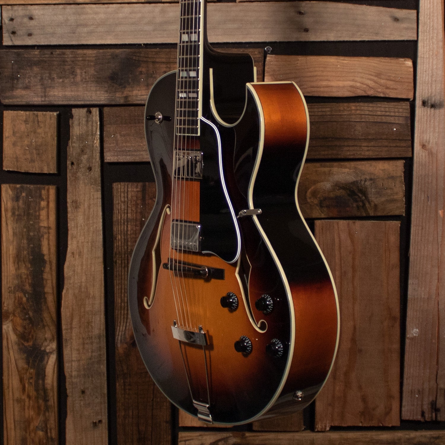 Eastman AR372CE SB Hollowbody Archtop Guitar