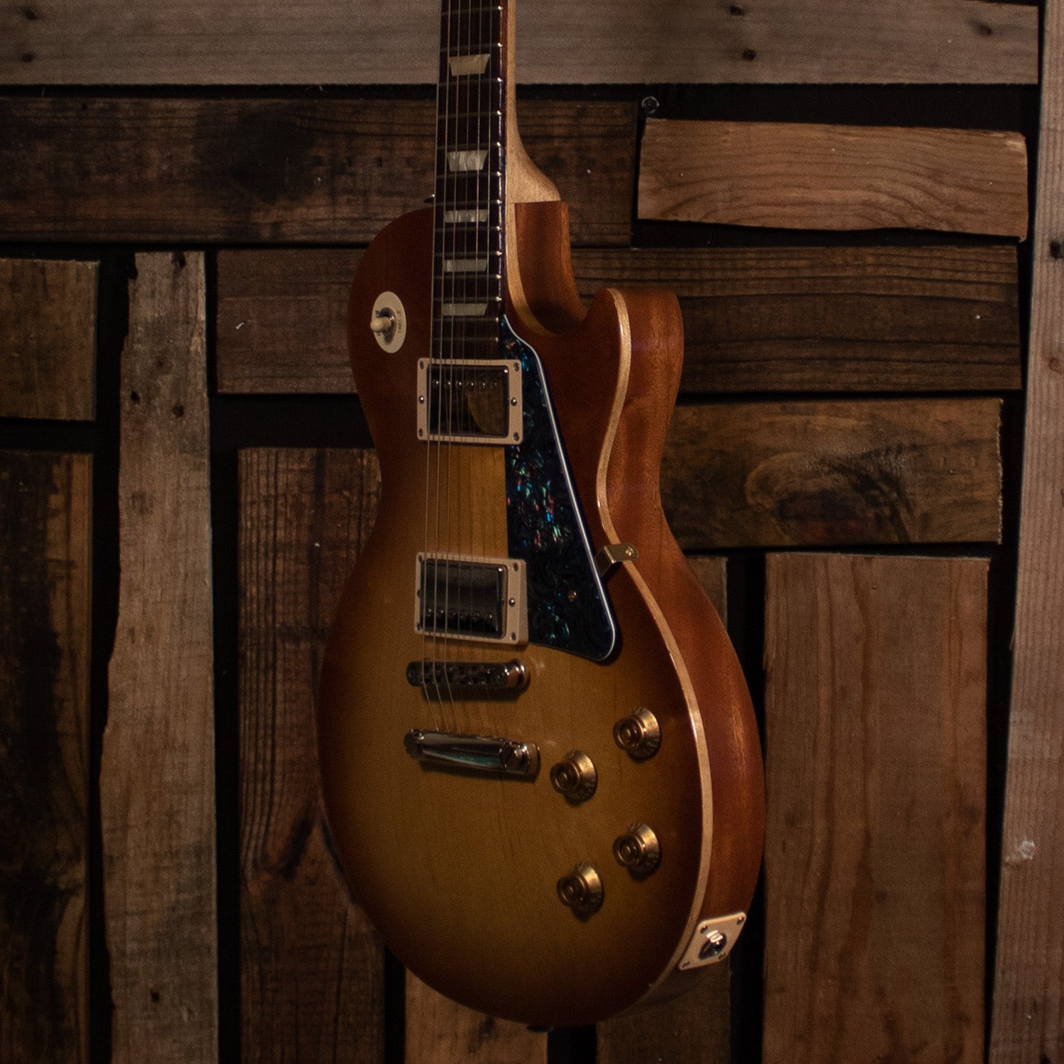 2022 Gibson Les Paul Tribute - Satin Honeyburst