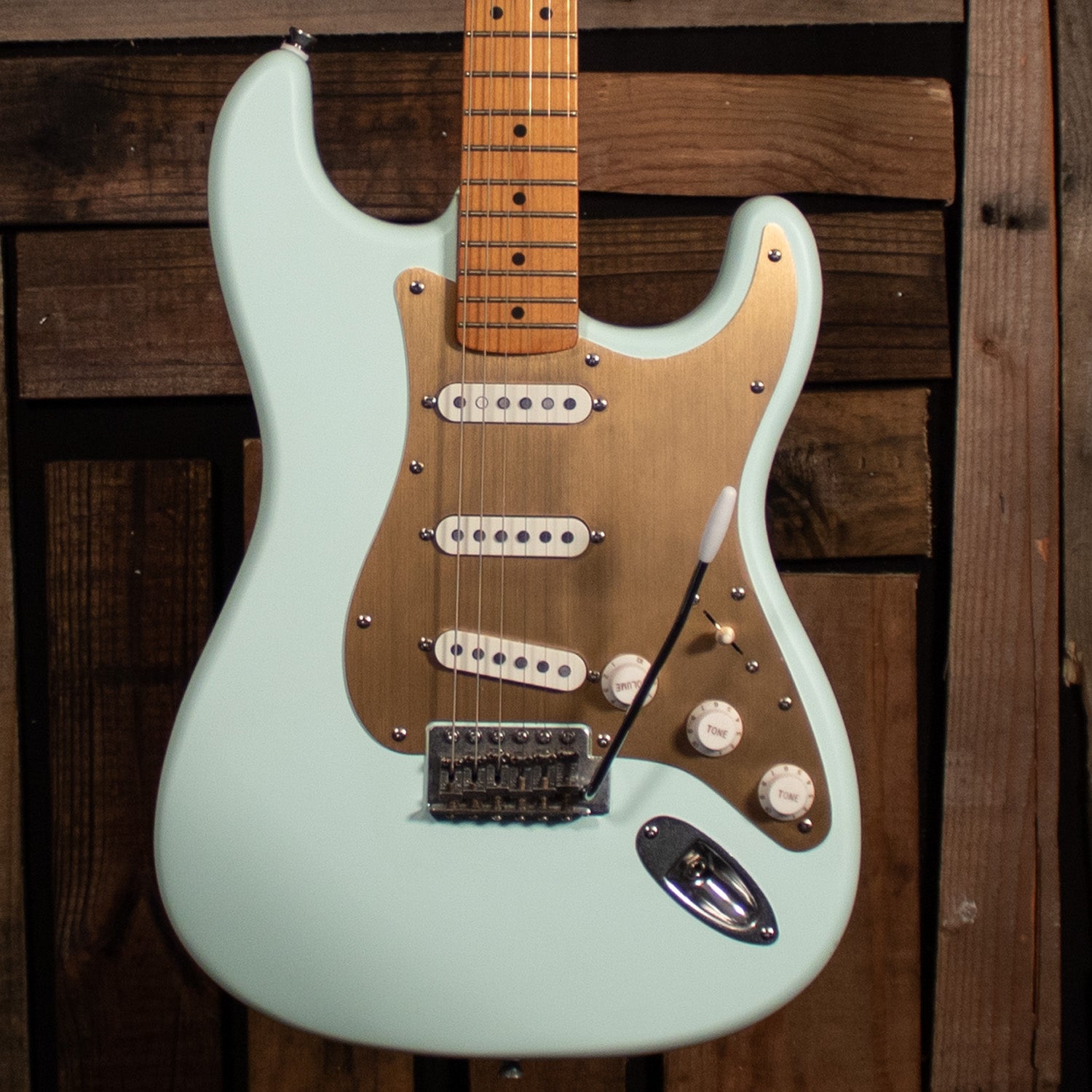 Squier 40th Anniversary Stratocaster, Vintage Edition - Satin Sonic Blue