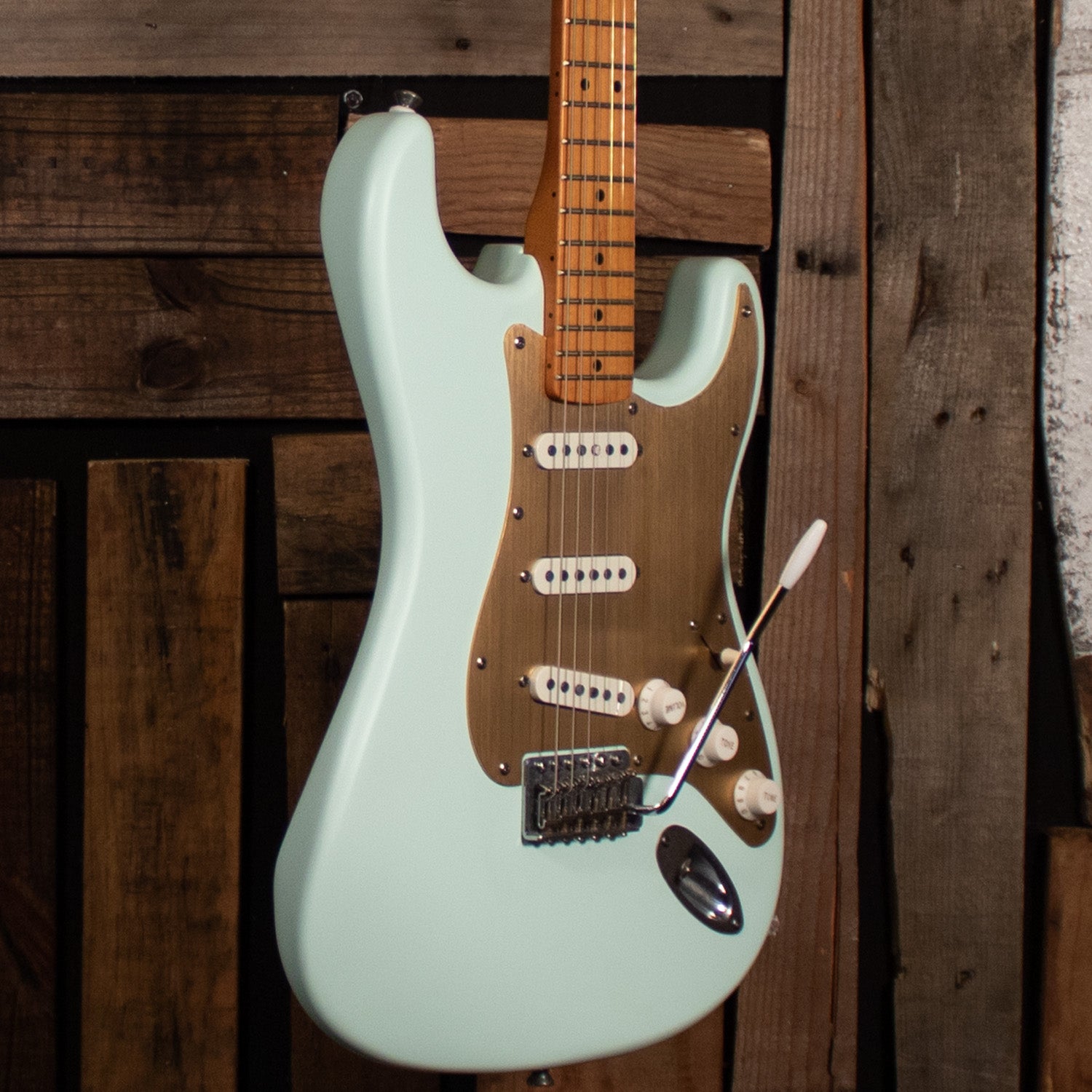 Squier 40th Anniversary Stratocaster, Vintage Edition - Satin Sonic Blue