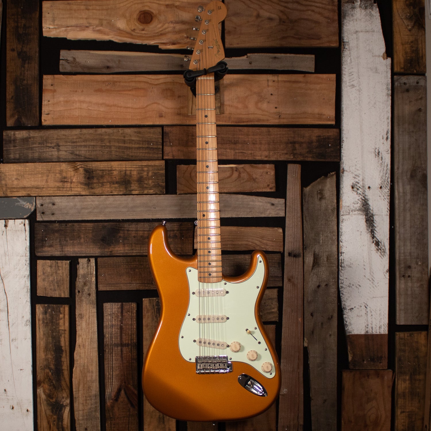 2005 Fender Deluxe Powerhouse Strat - Caramel Metallic