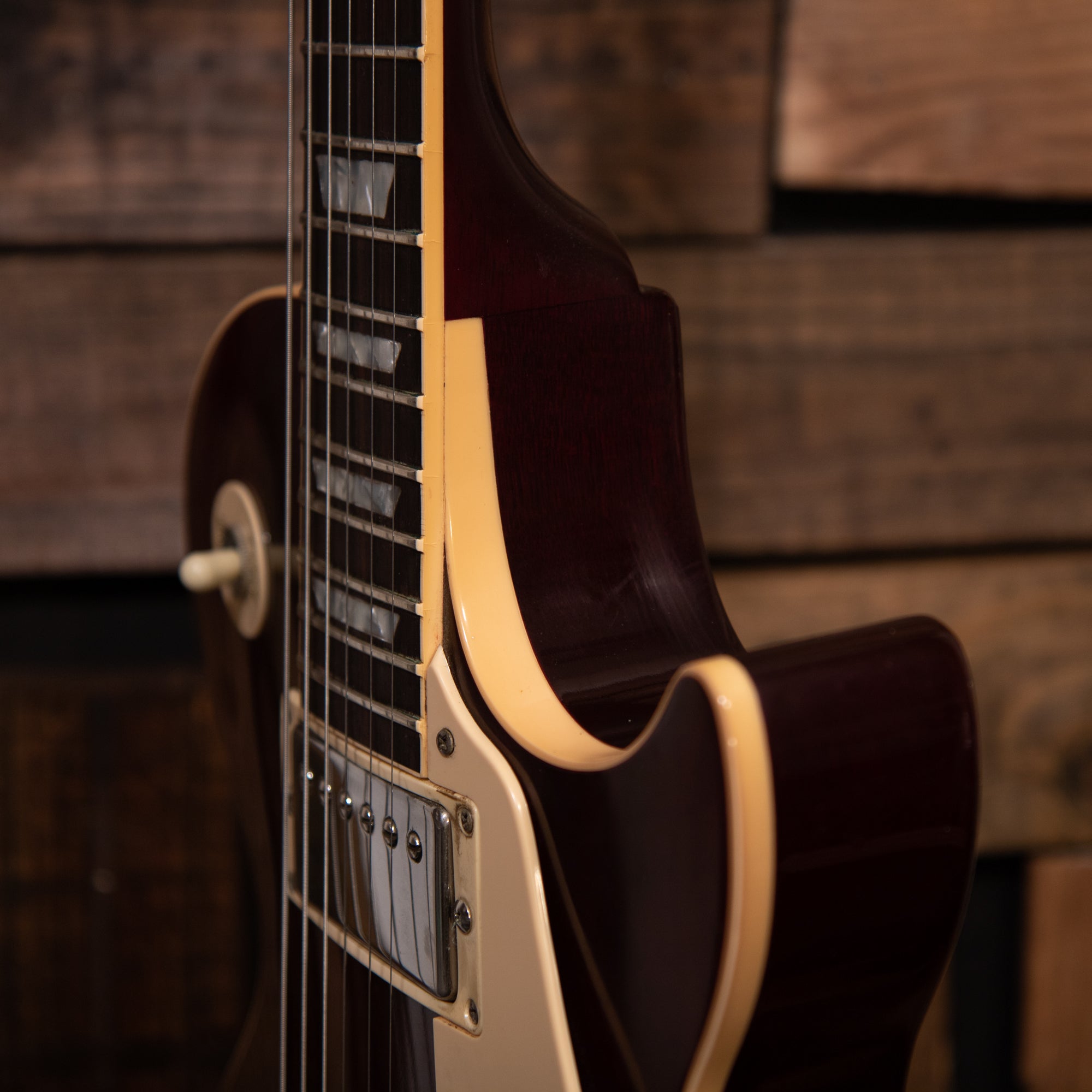 1988 Gibson Les Paul Standard - Wine Red