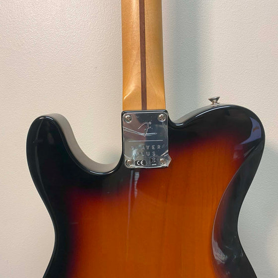 Fender Player Plus Telecaster 3-Tone Sunburst w/DLX Gigbag