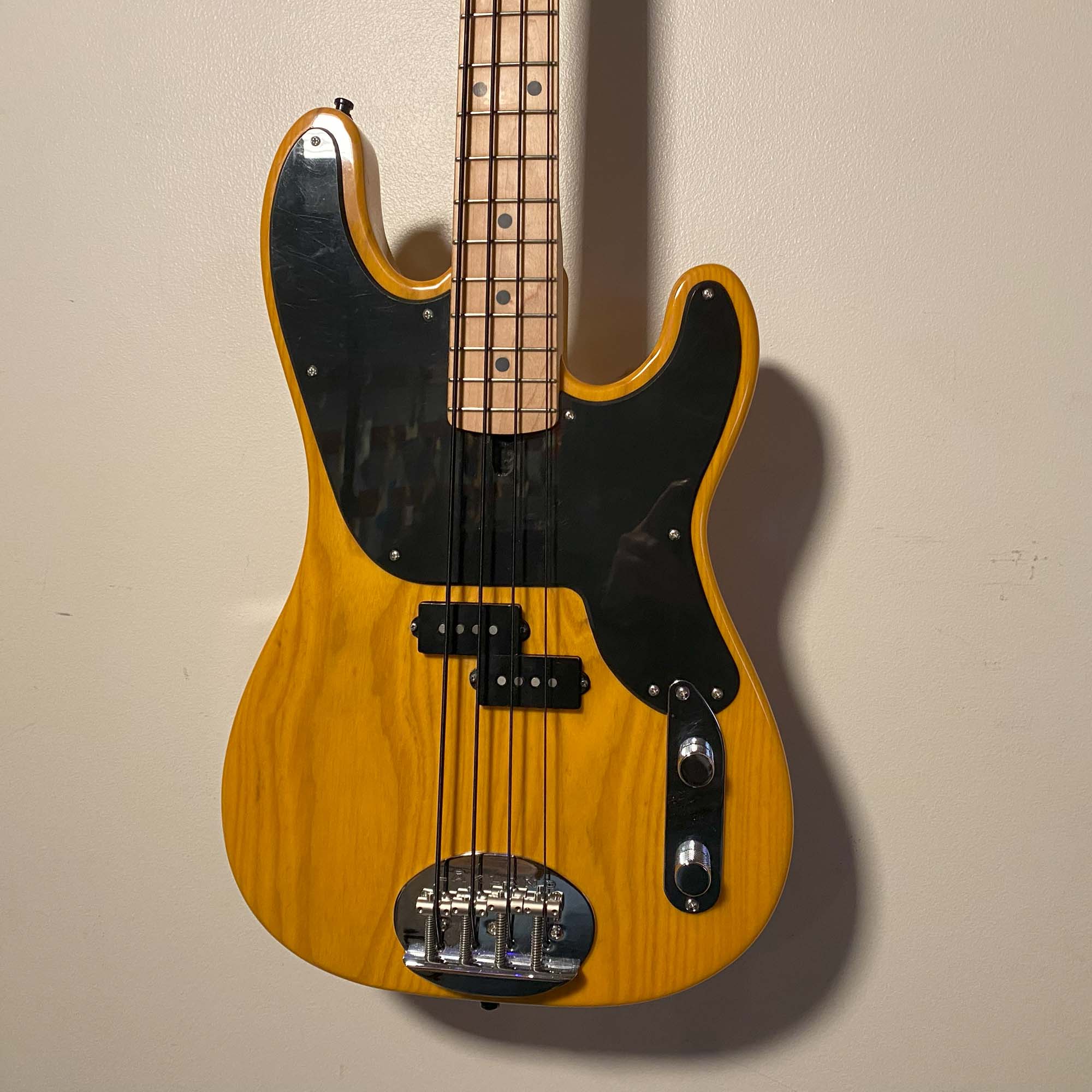 Used Lakland Skyline 44-51