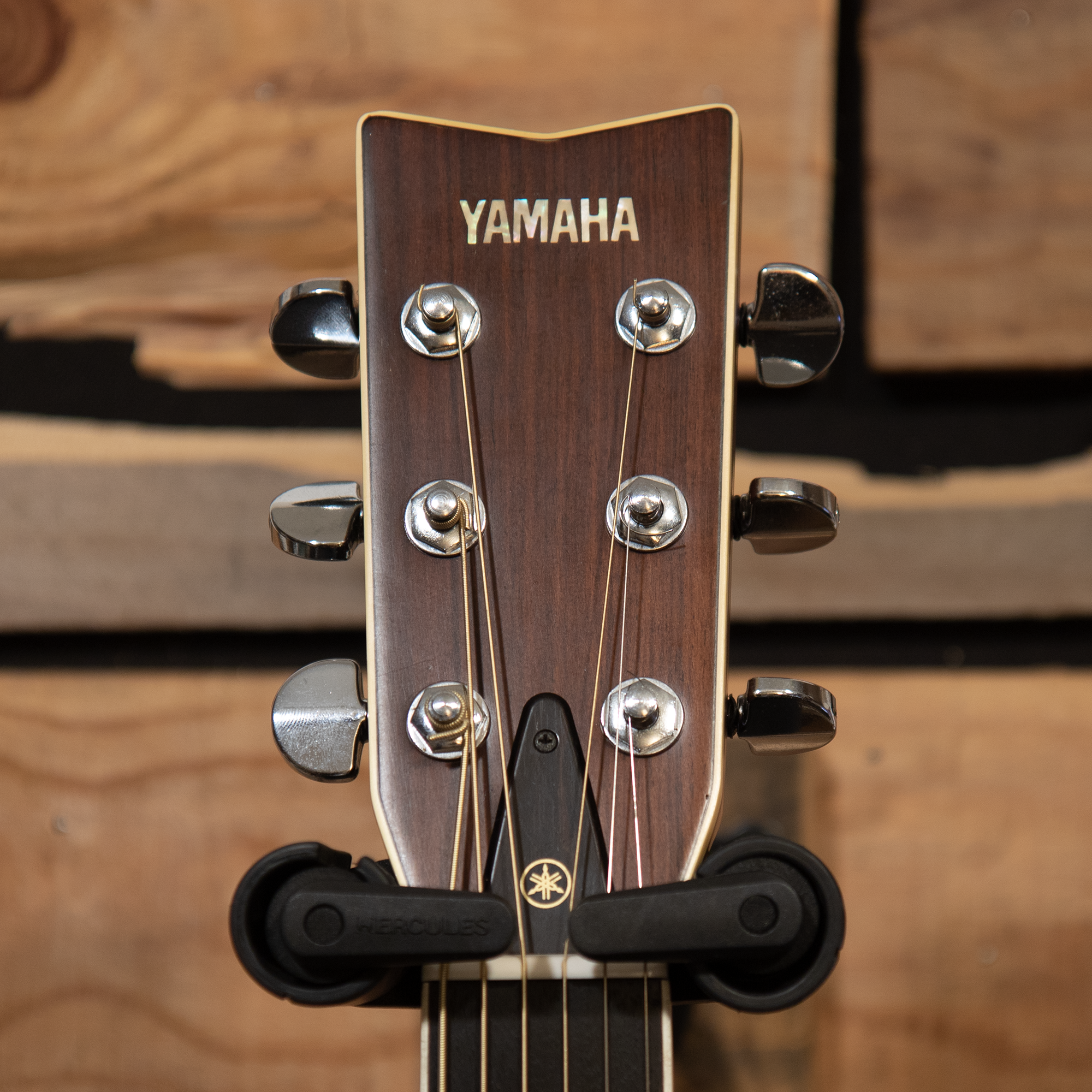 Yamaha FG-301B