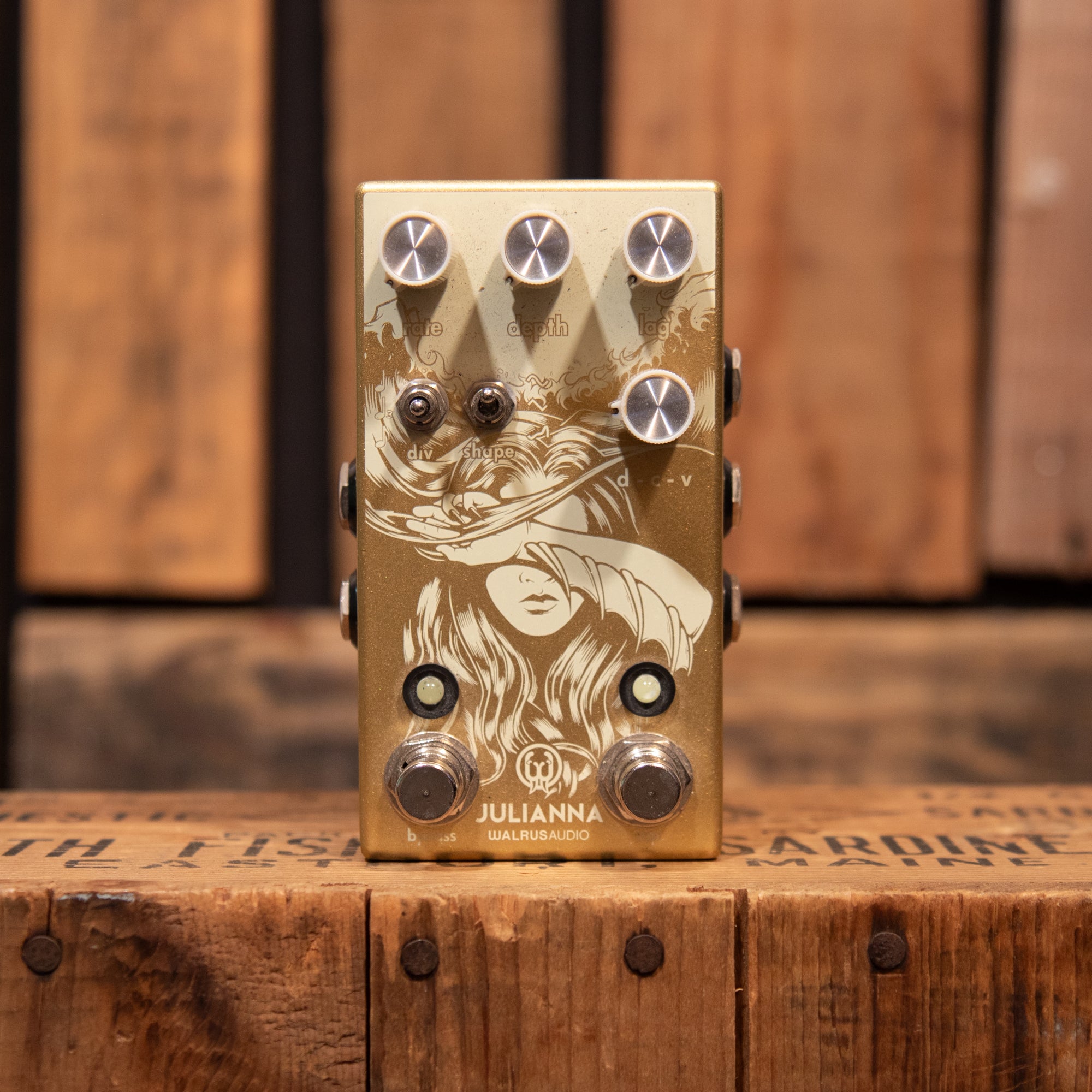Walrus Audio Julianna Limited Edition Gold (Sweetwater Exclusive)