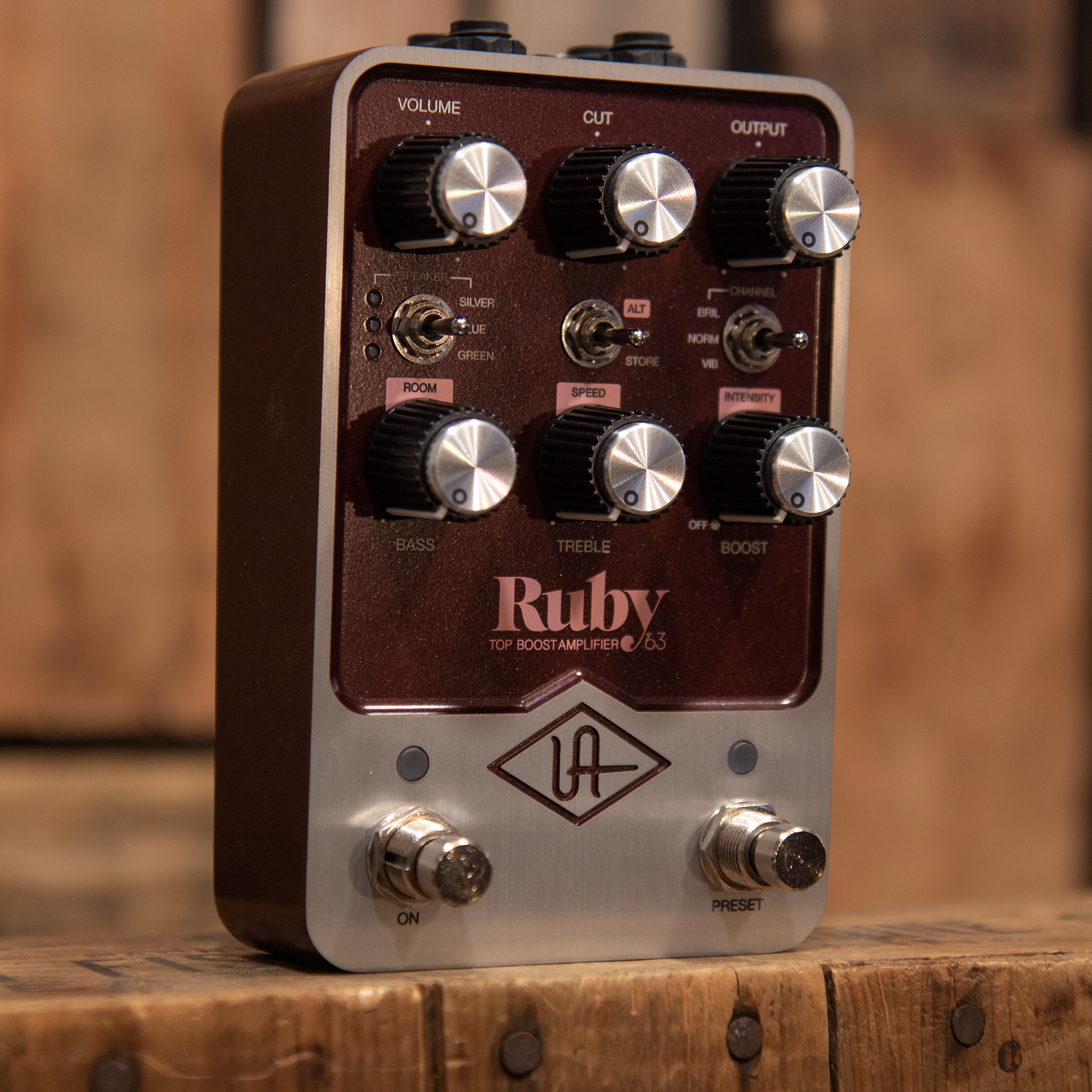 Universal Audio Ruby '63 Top Boost Amplifier Pedal