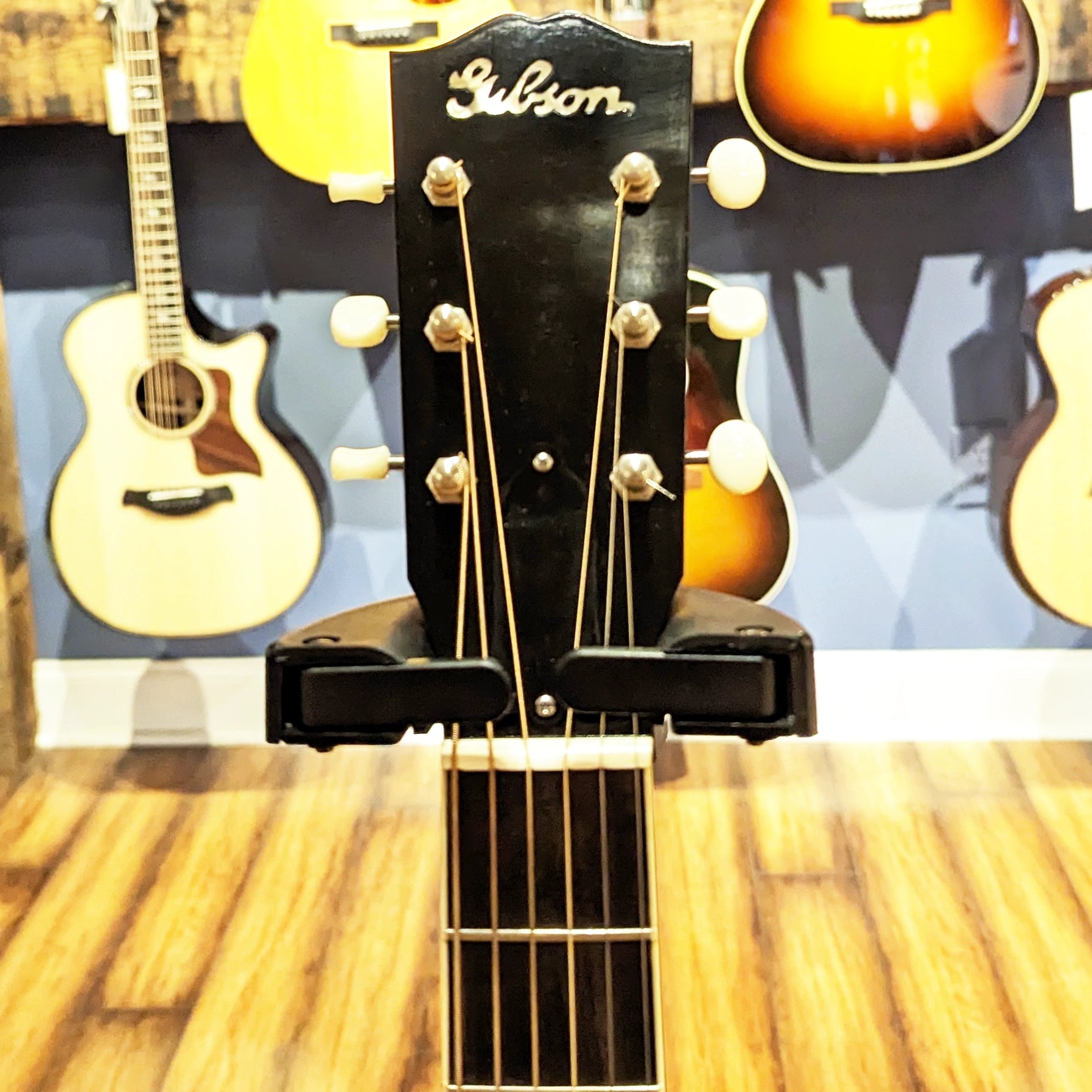 Gibson Custom Shop 1939 J-55 2020 NAMM Special Acoustic-Electric Guitar Vintage Sunburst w/OHSC