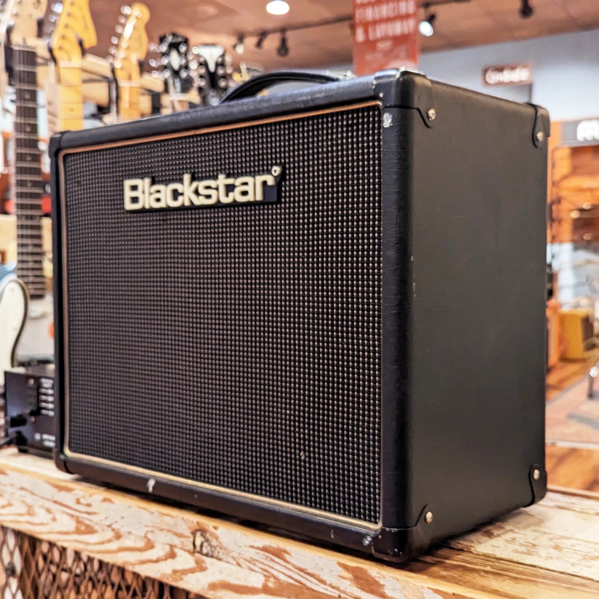 Blackstar HT5 Electric Guitar Amp w/Power Converter