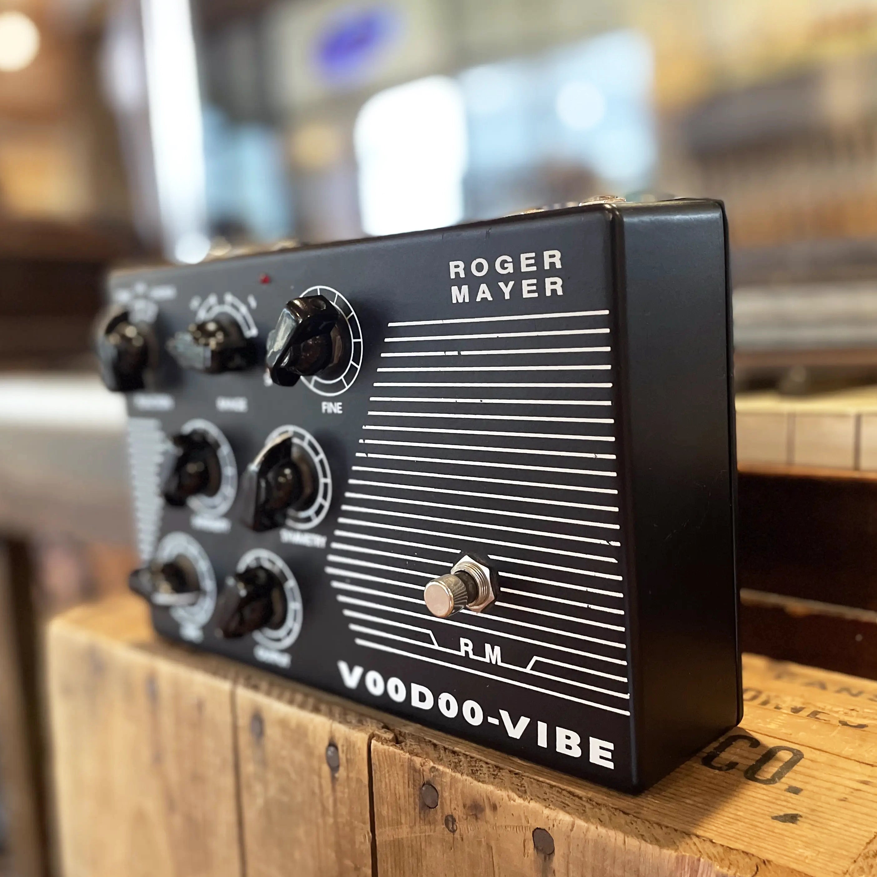 Roger Mayer Voodoo-Vibe Tremolo/Vibrato/Chorus Pedal