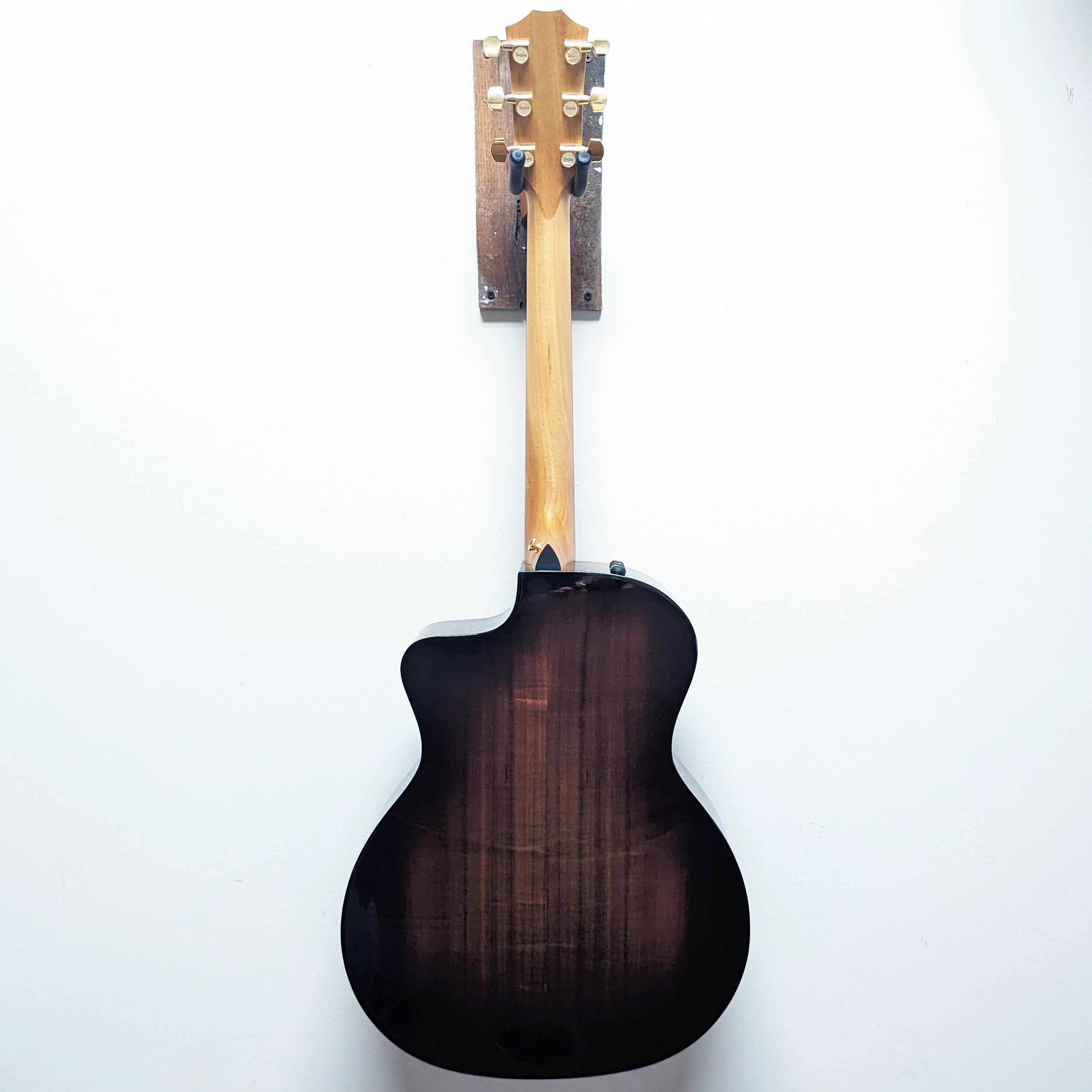 Taylor 224ce Koa Deluxe Acoustic-Electric Guitar w/OHSC *B-stock*