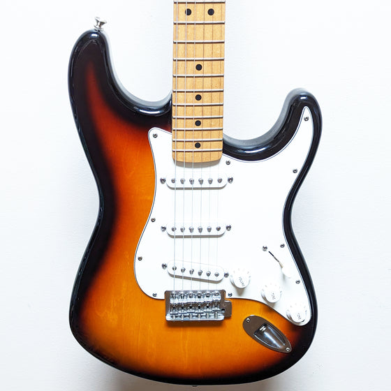 Fender Standard Stratocaster Electric Guitar 3-Color Sunburst 1999