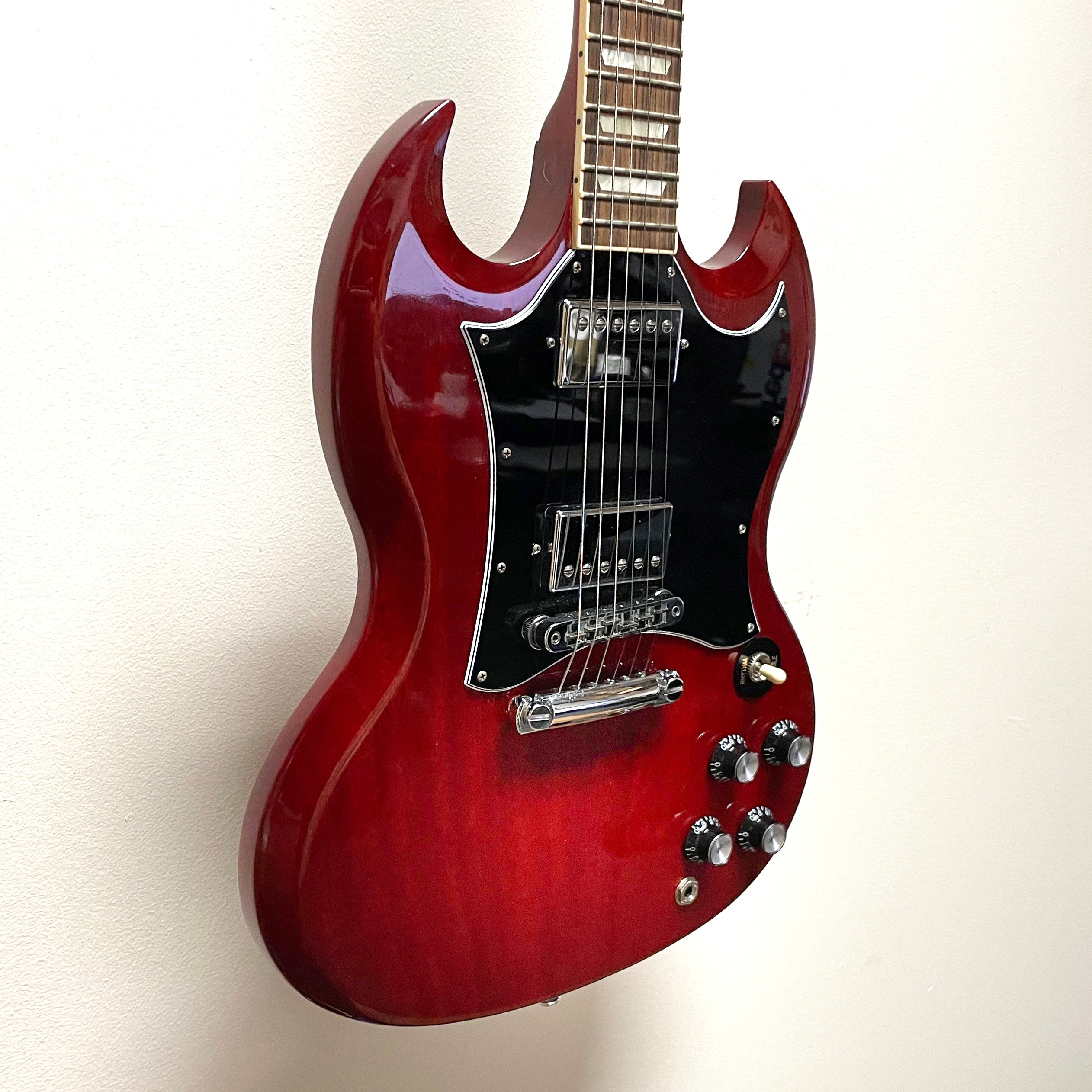 Gibson SG Heritage Cherry 2019 w/ leather gig bag